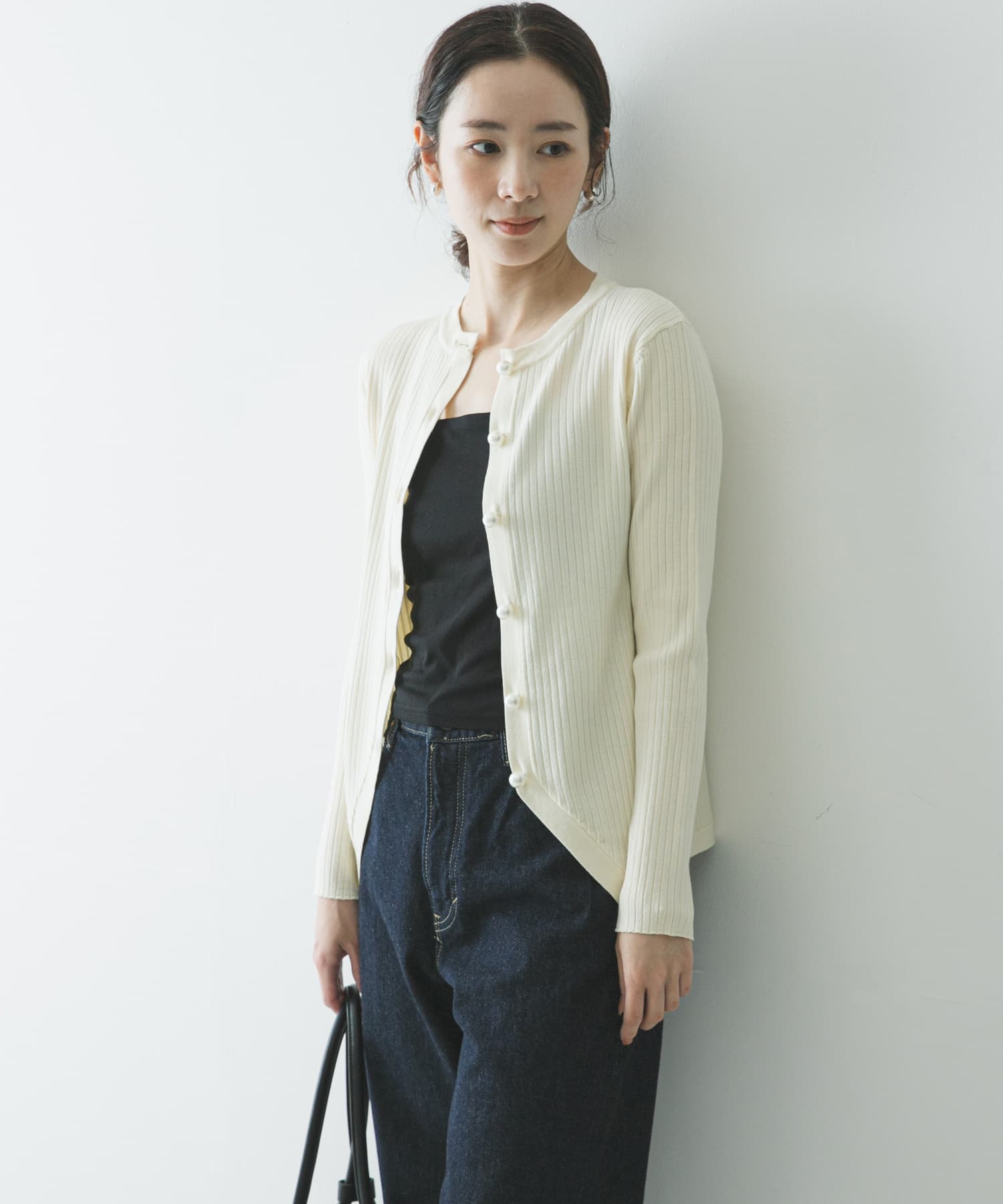 OFF WHITE
