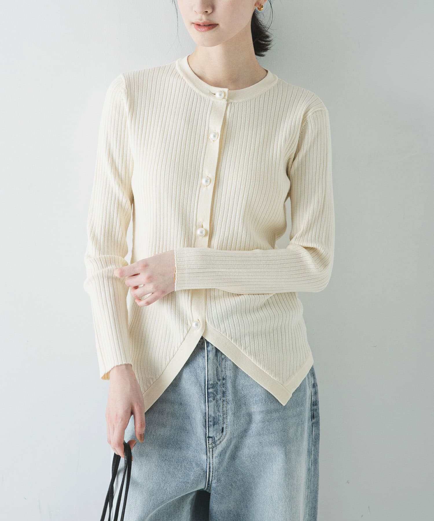 OFF WHITE