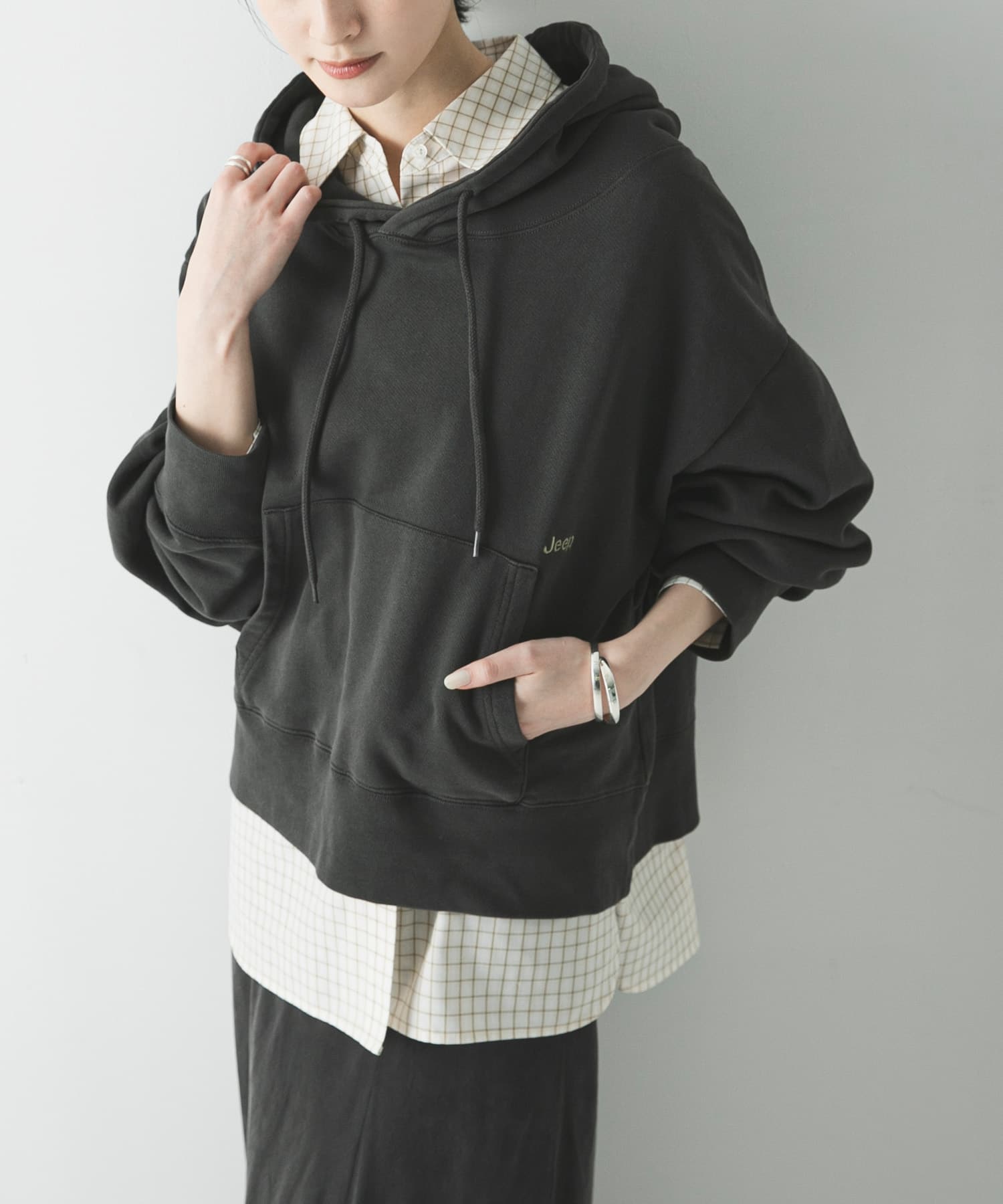 OFF WHITE