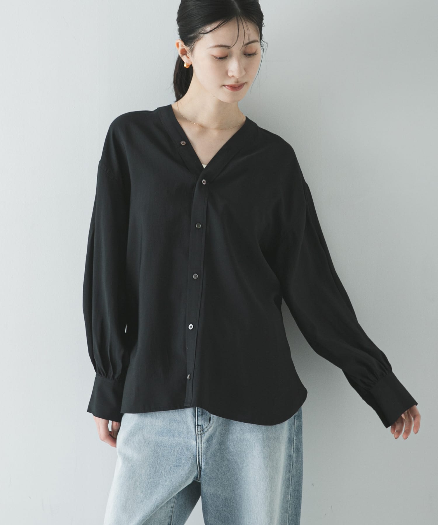 ブロードカラーレスブラウス