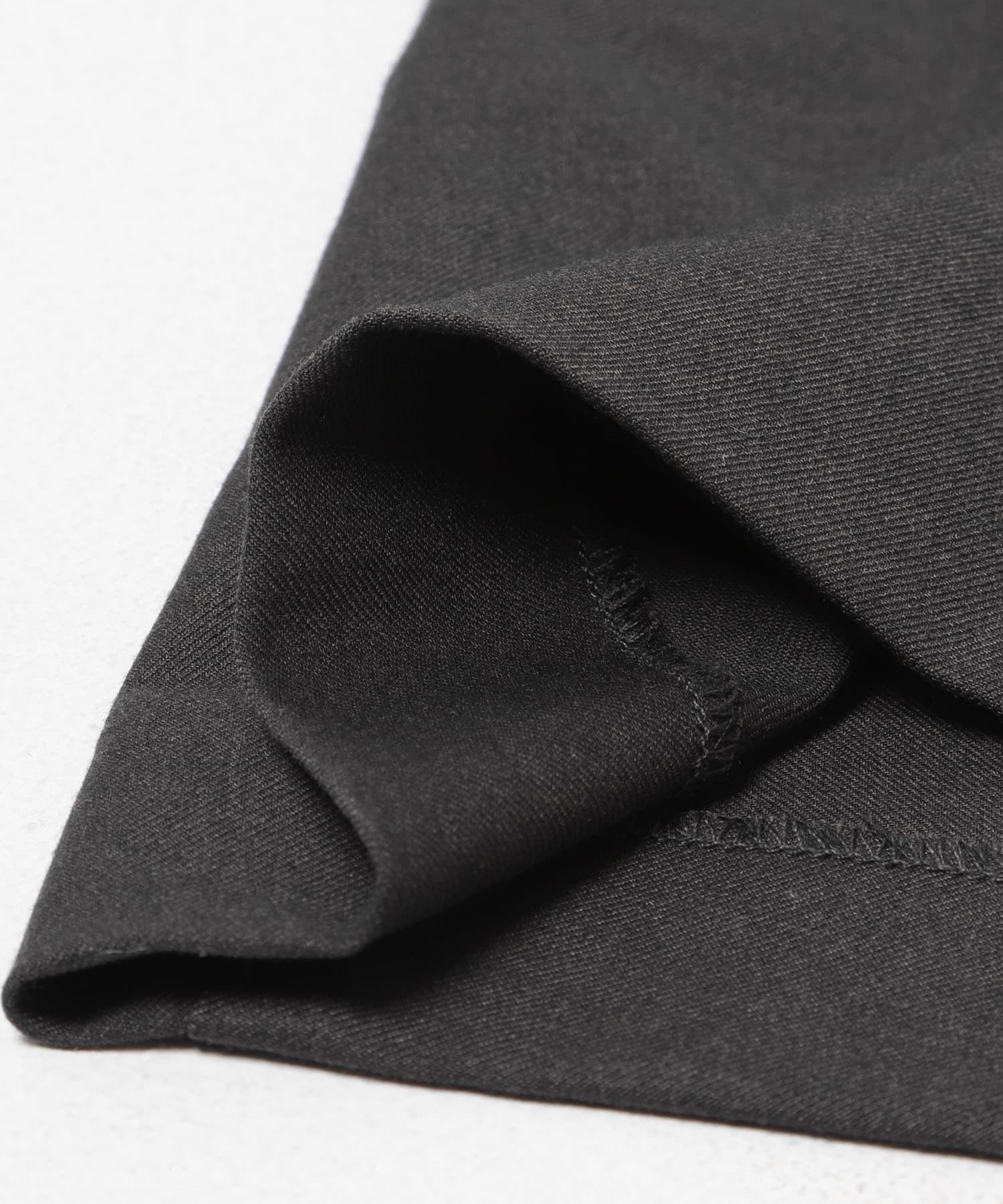 タックカーブスラックス CHARCOAL 36