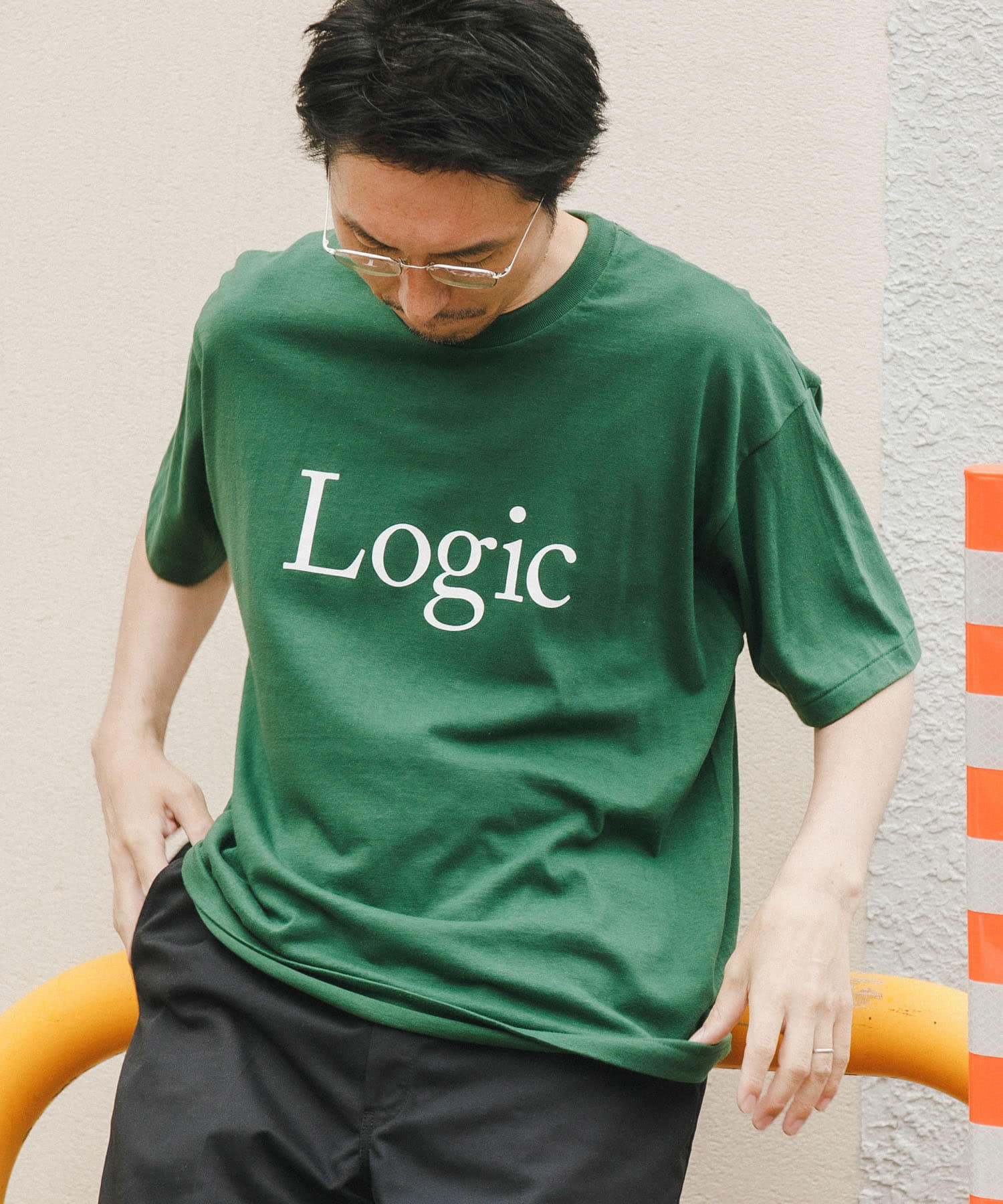 D GREEN