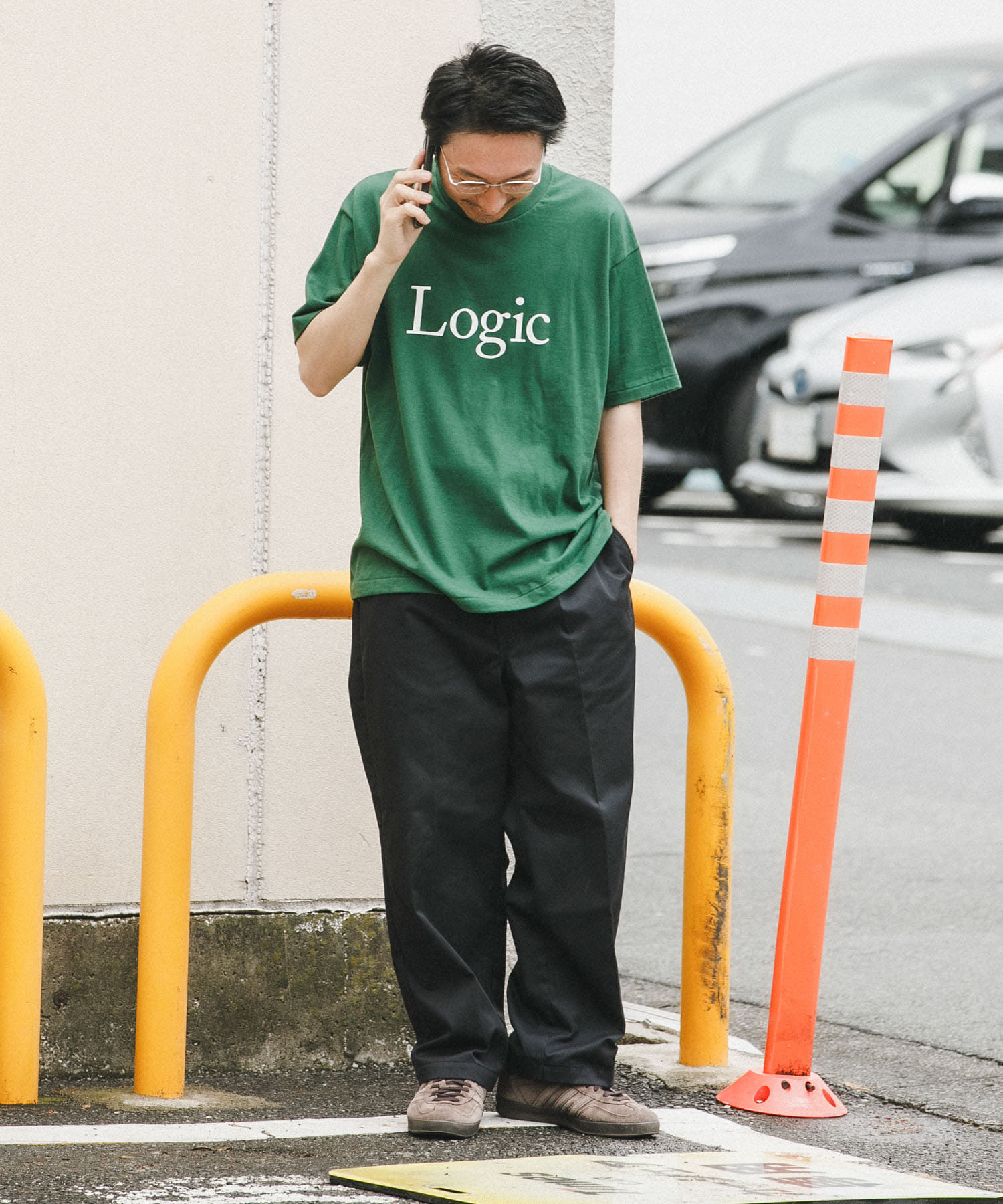 D GREEN