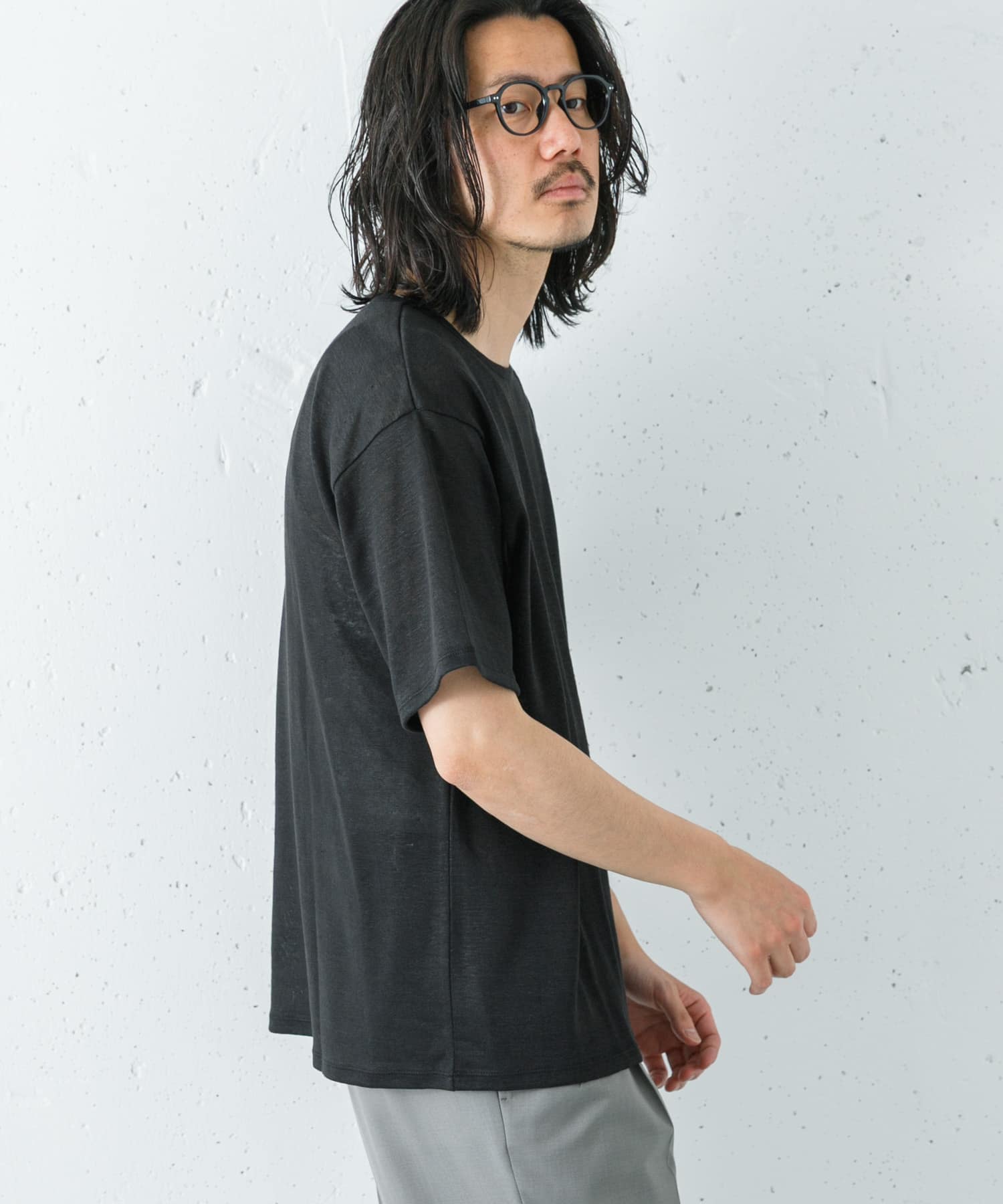 洗濯可』LINEN NARROW TRIM T-SHIRTS(M CHARCOAL): トップス｜URBAN