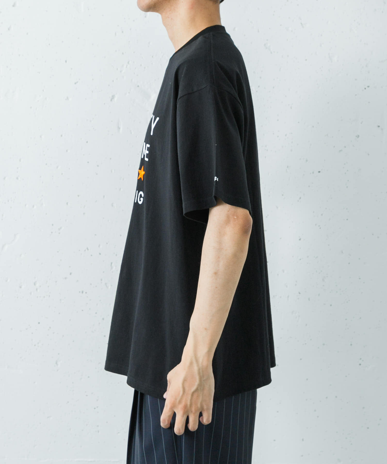 MARTY SUPREME×A24 SOLID 3STAR LOGO Tシャツ 新品】URBAN RESEARCH
