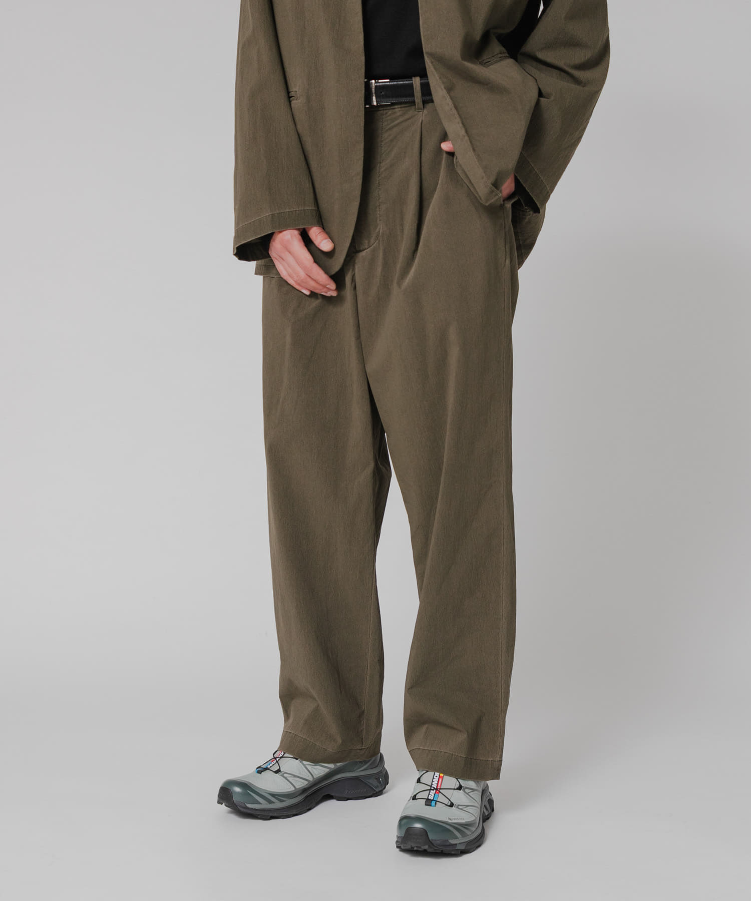 KHAKI