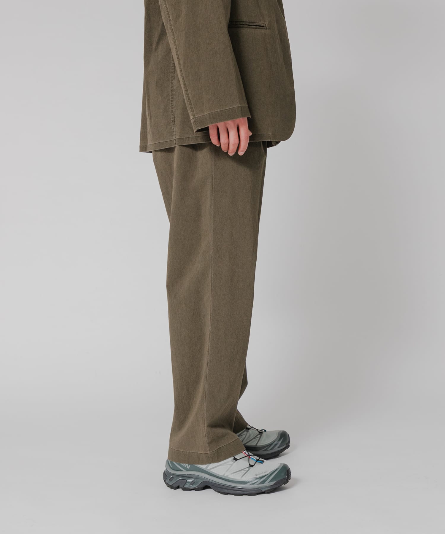 KHAKI