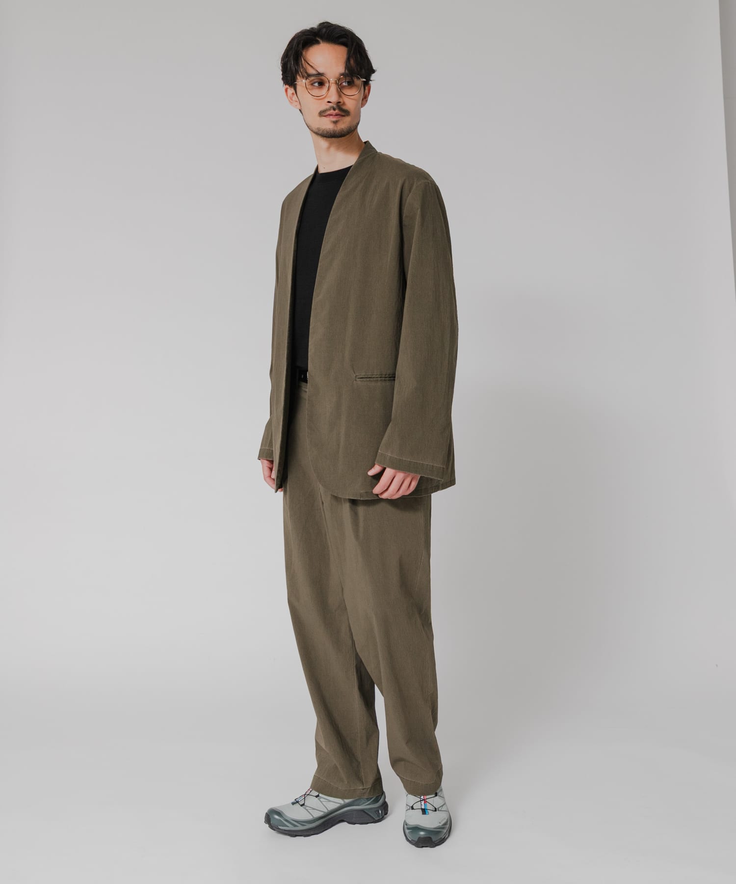 KHAKI