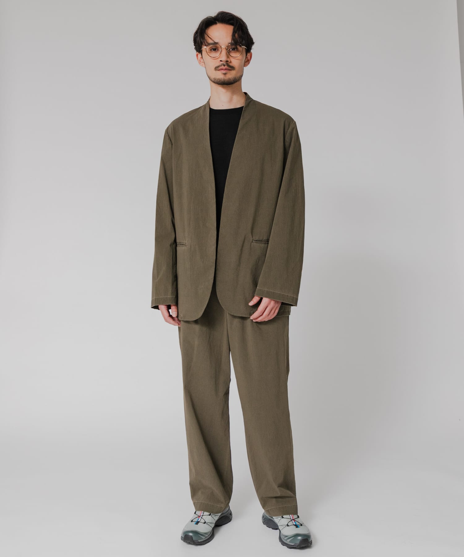 KHAKI