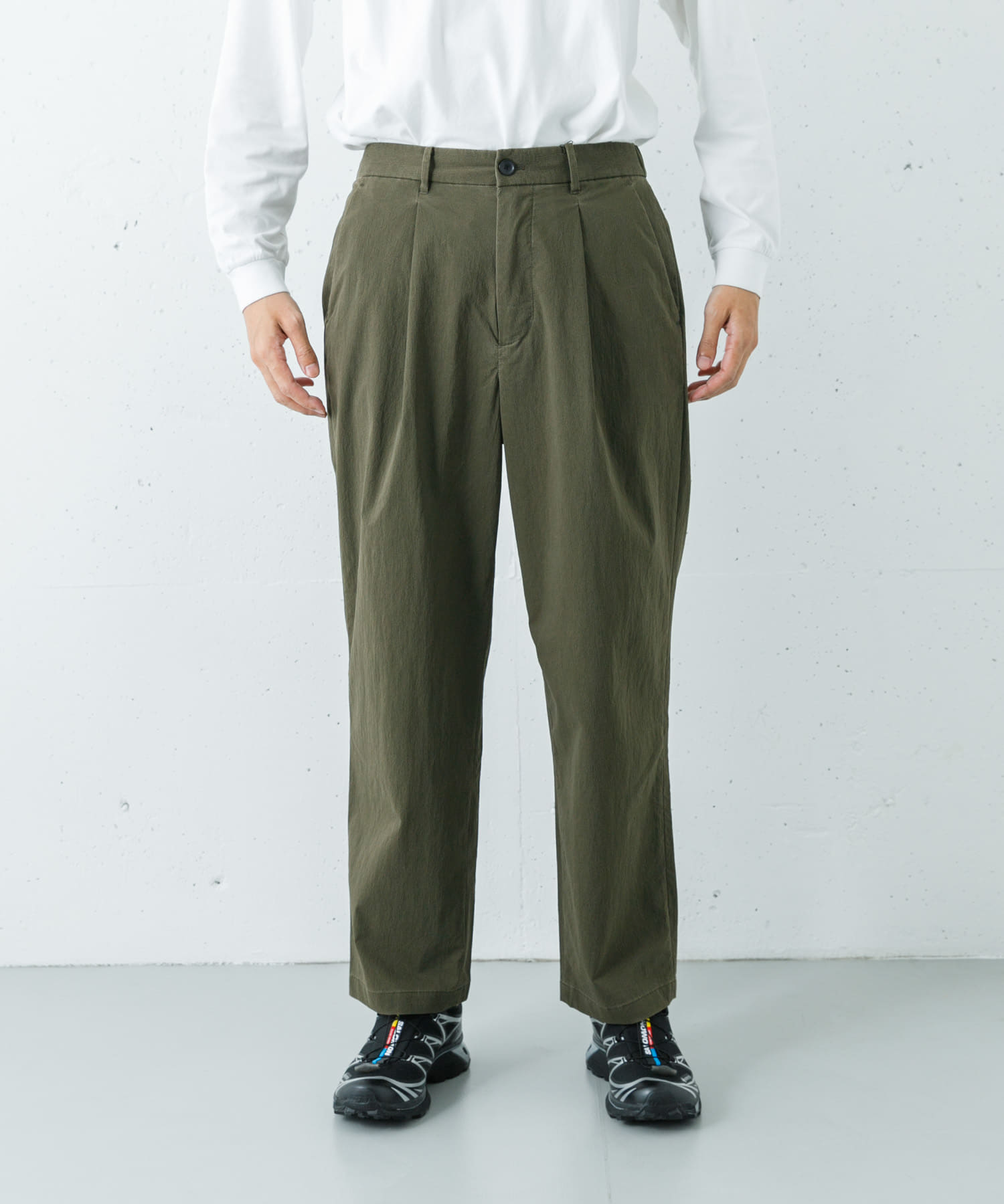 KHAKI