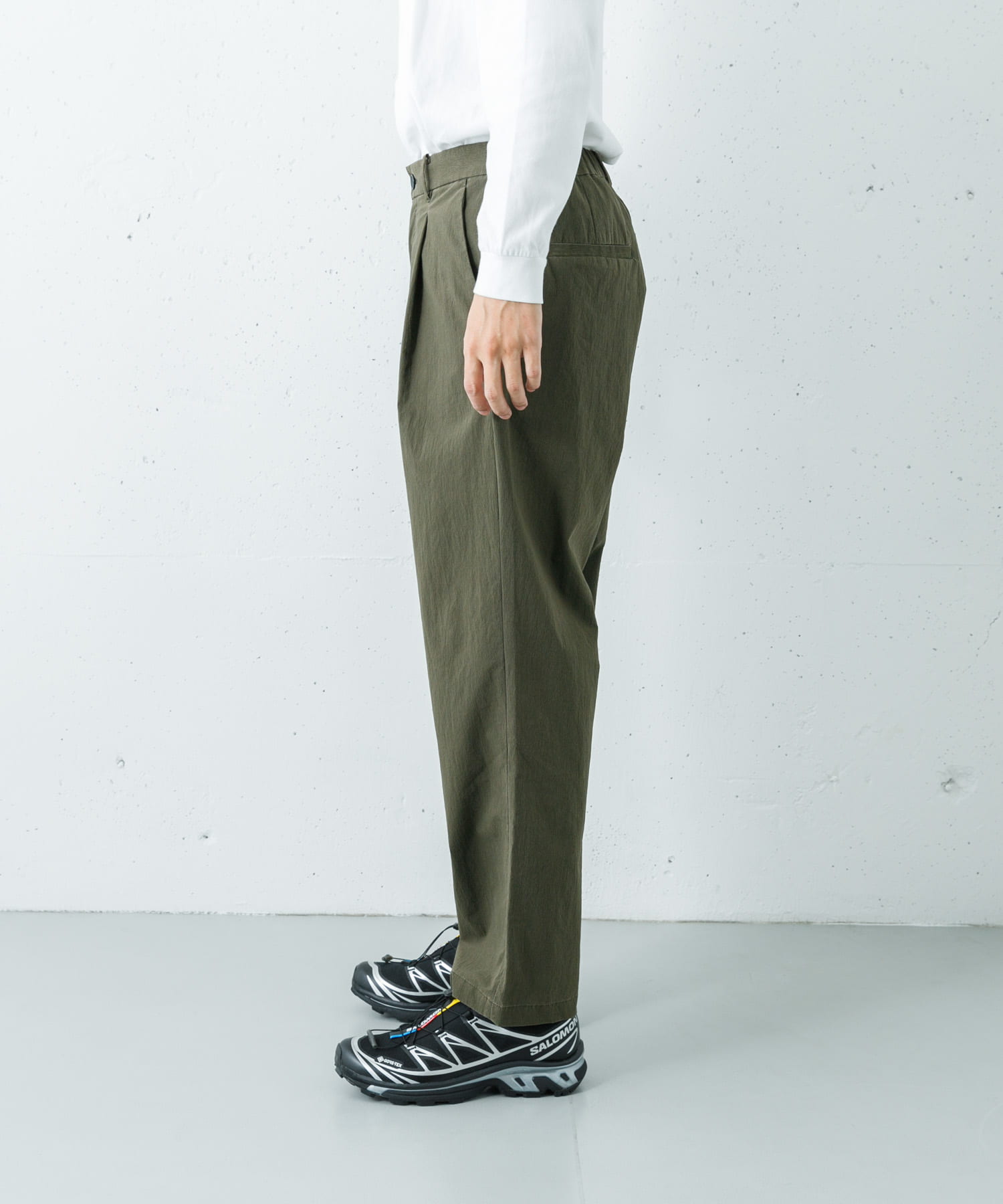 KHAKI