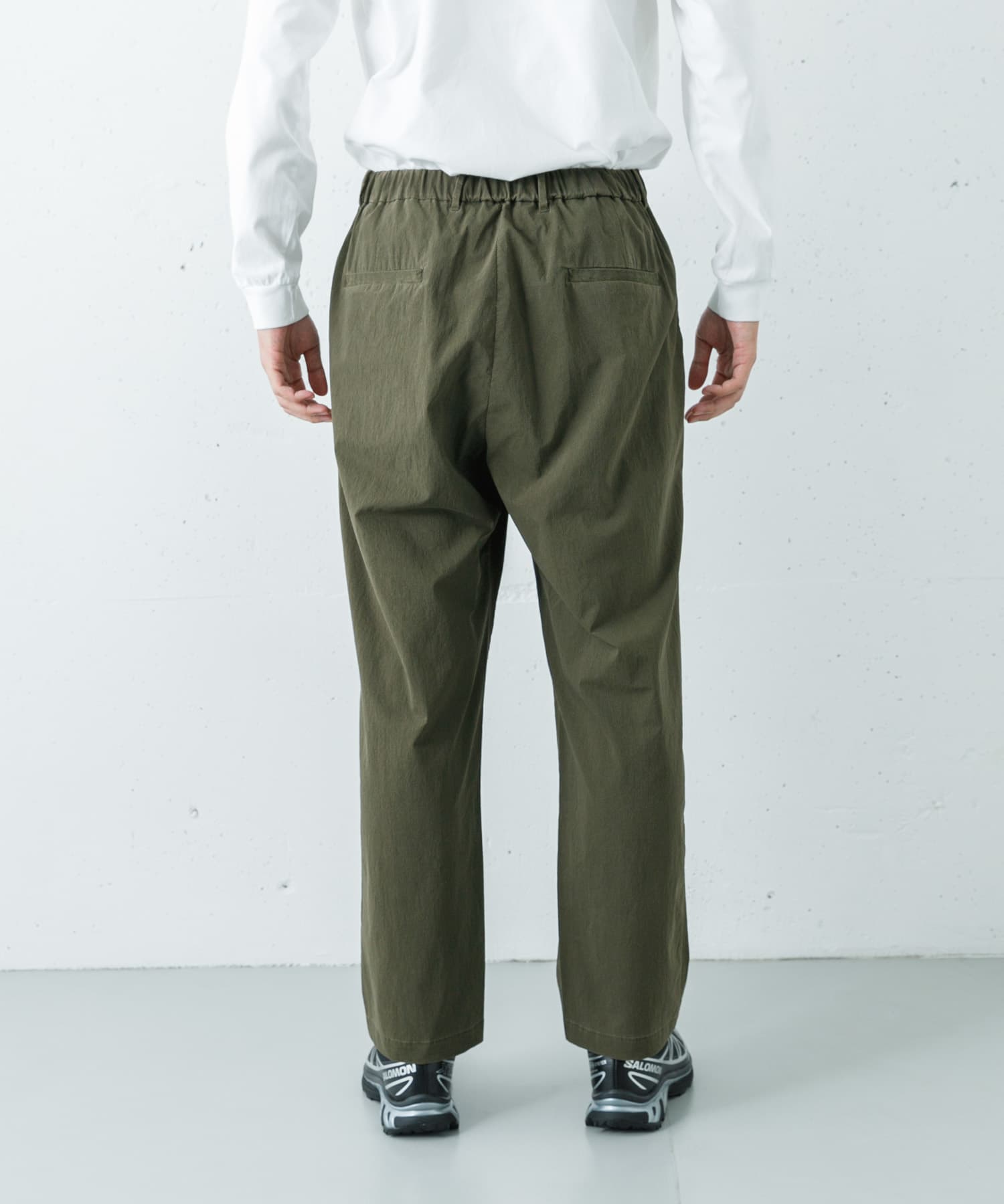 KHAKI