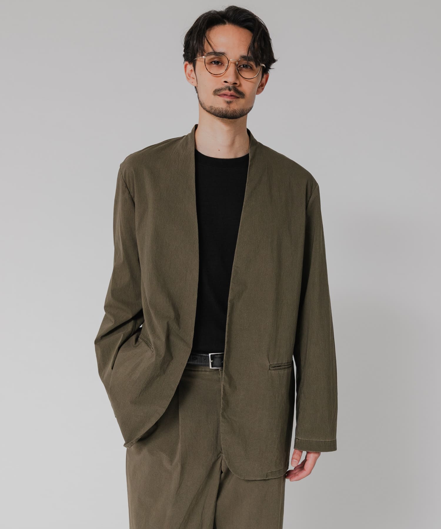 KHAKI