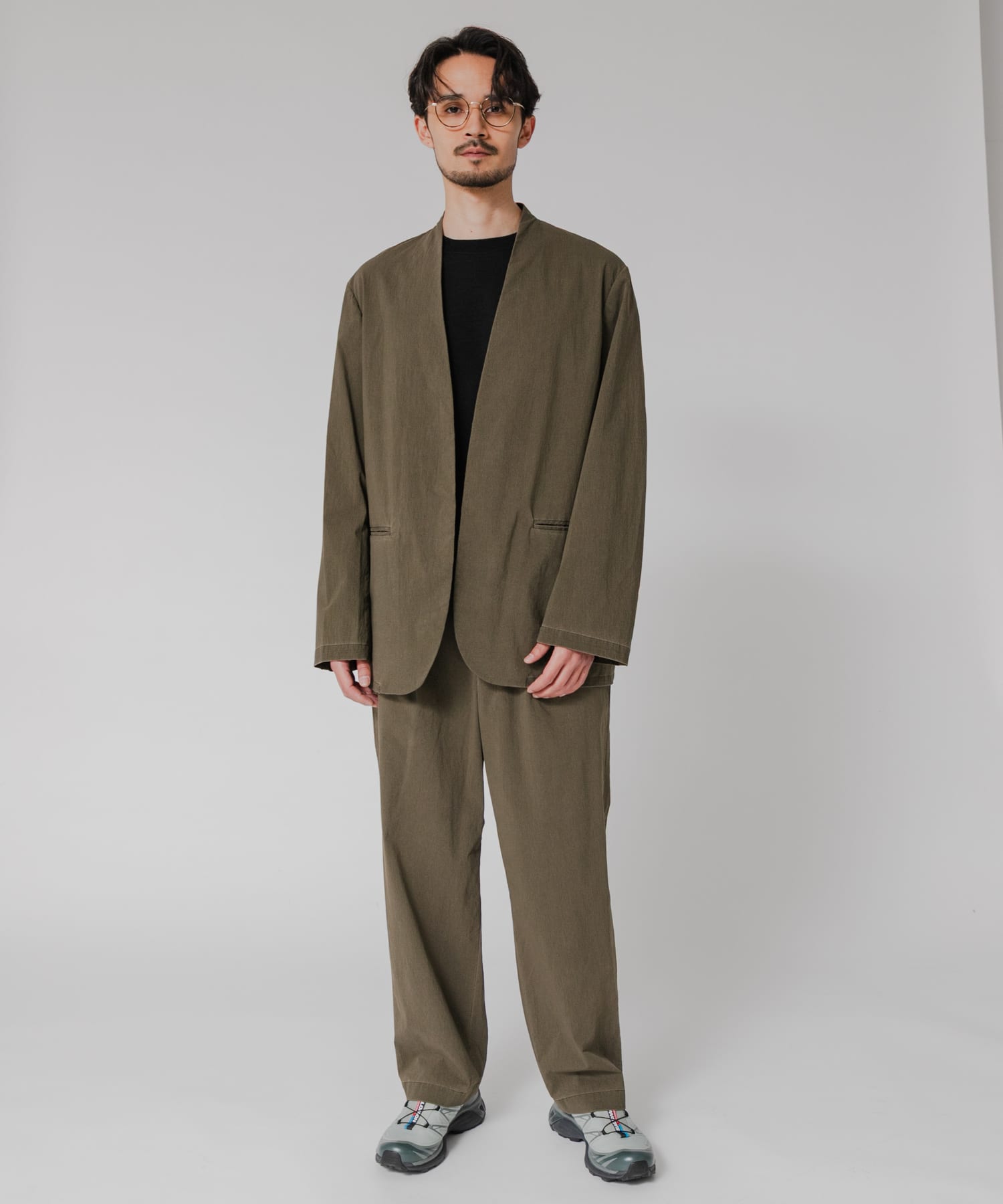 KHAKI