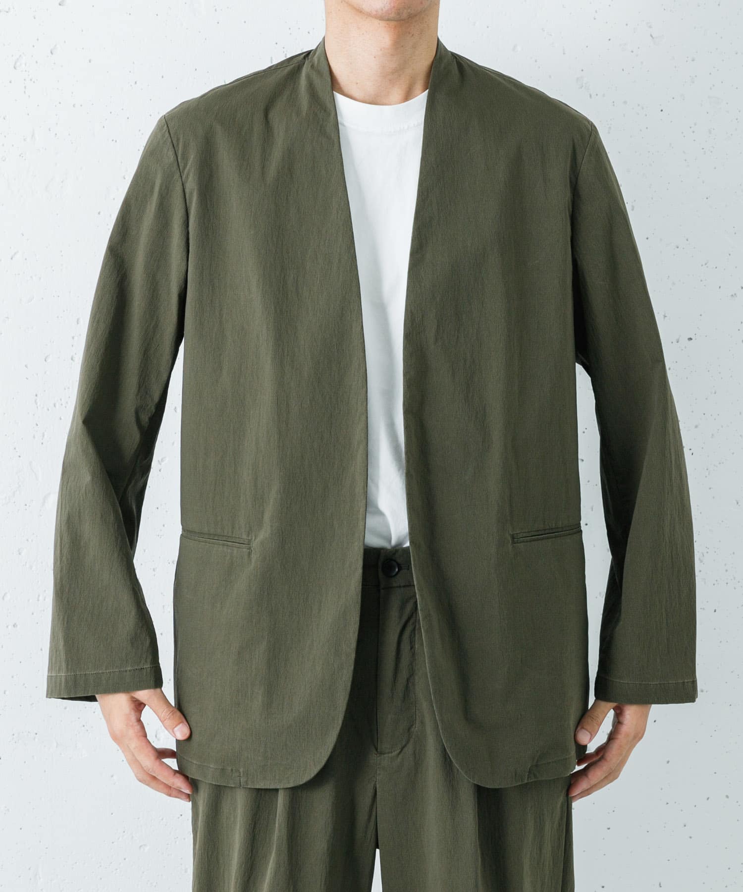KHAKI