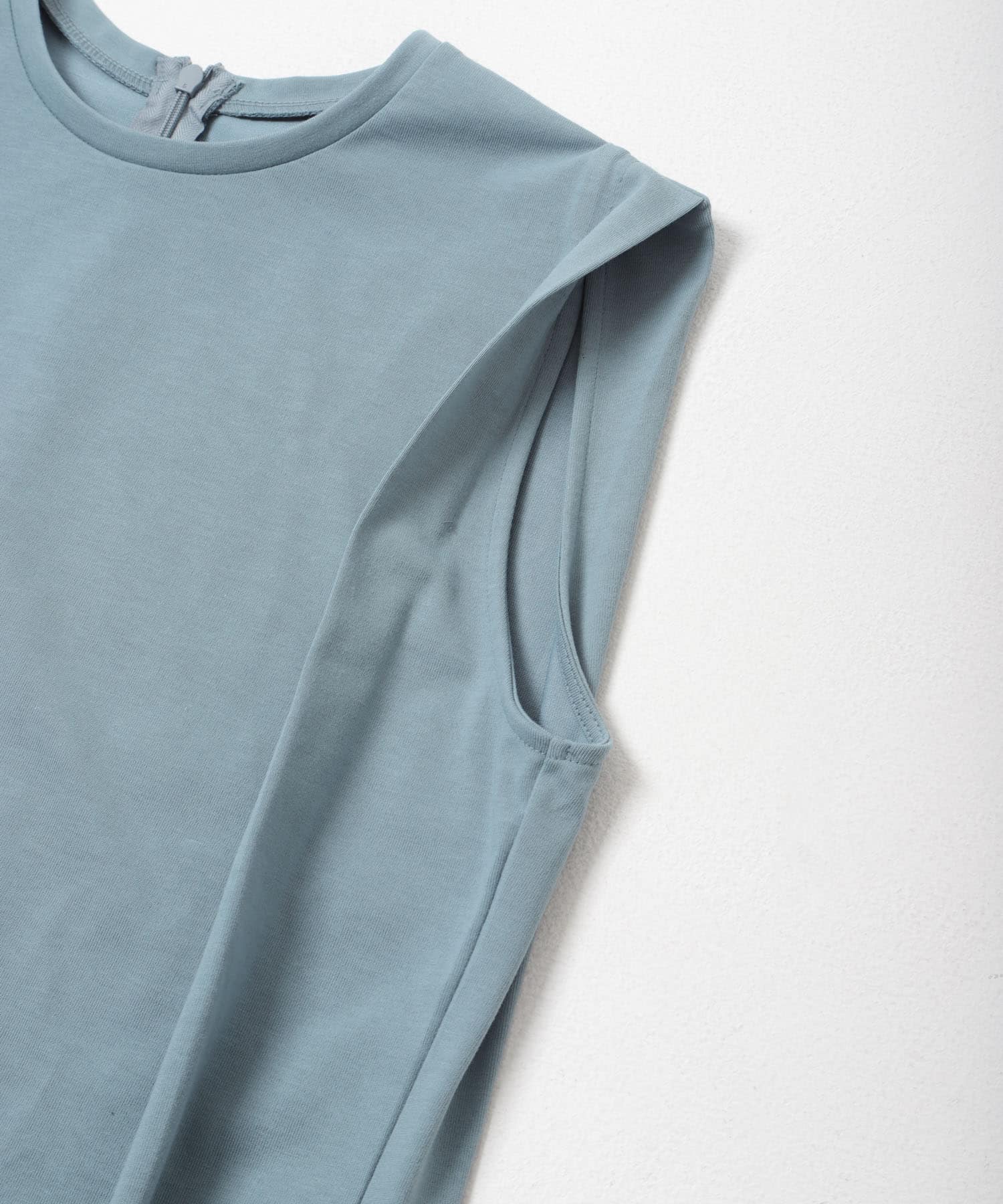 BLUE GRAY