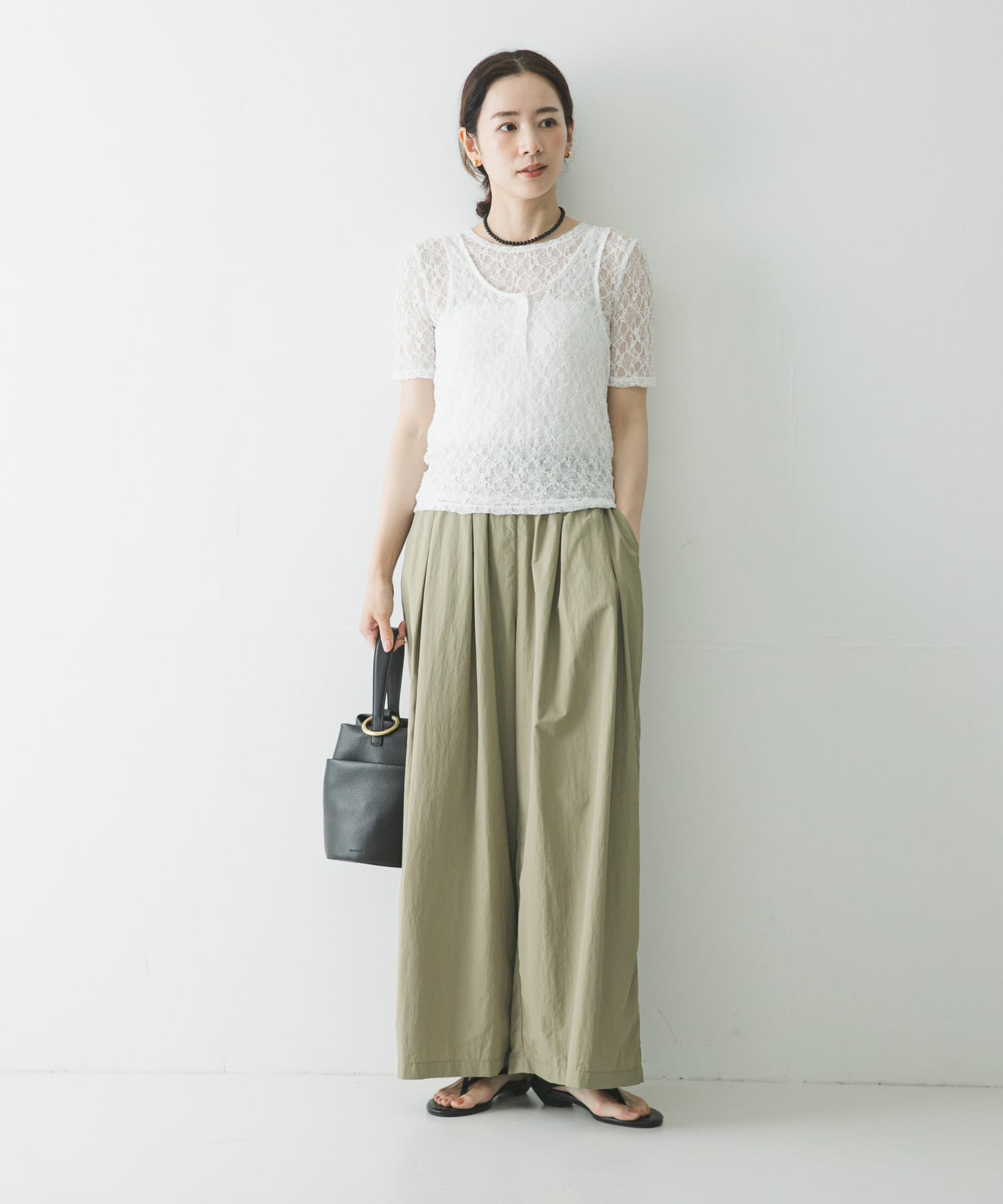 OFF WHITE