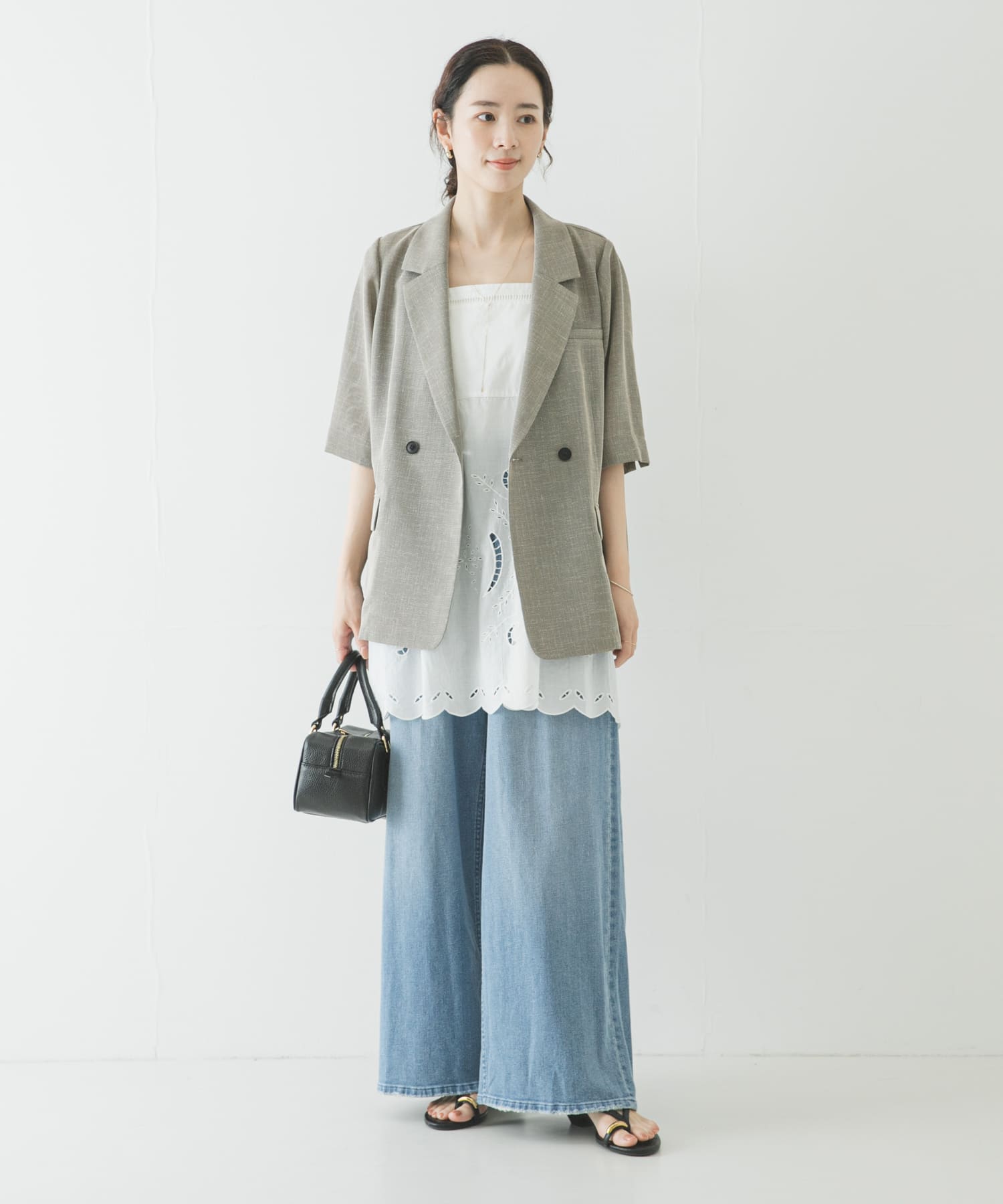 OFF WHITE