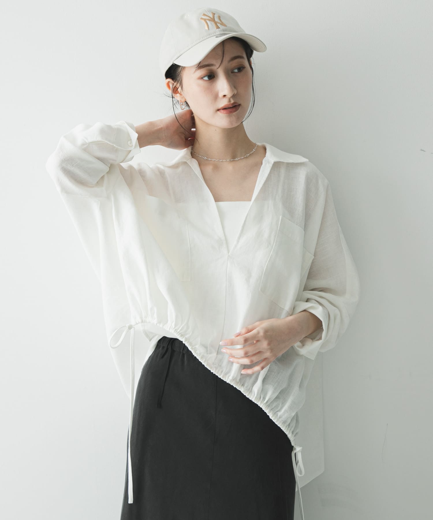 OFF WHITE