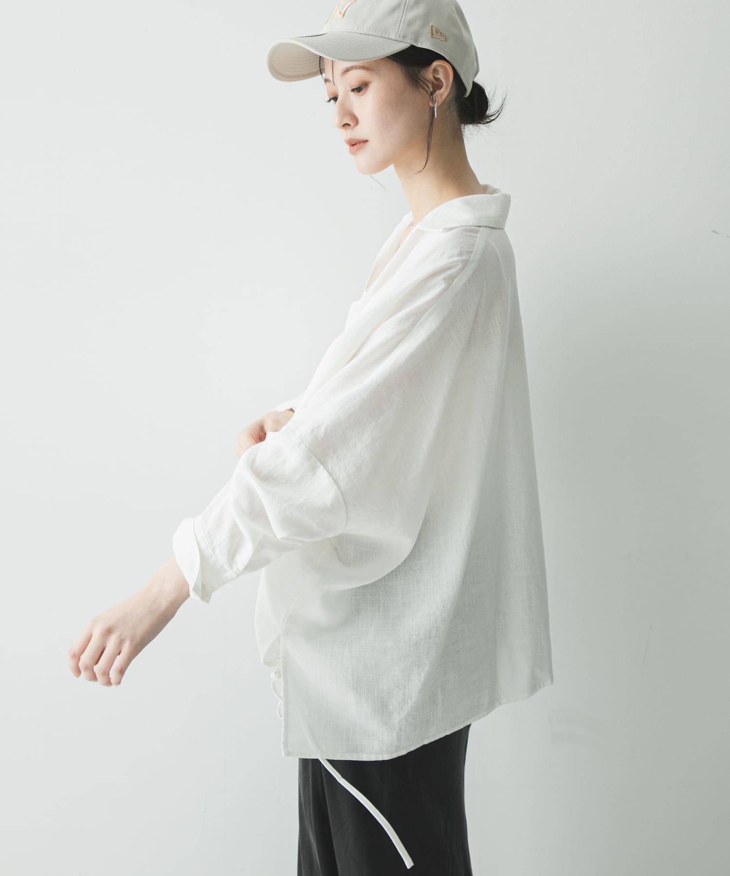 OFF WHITE
