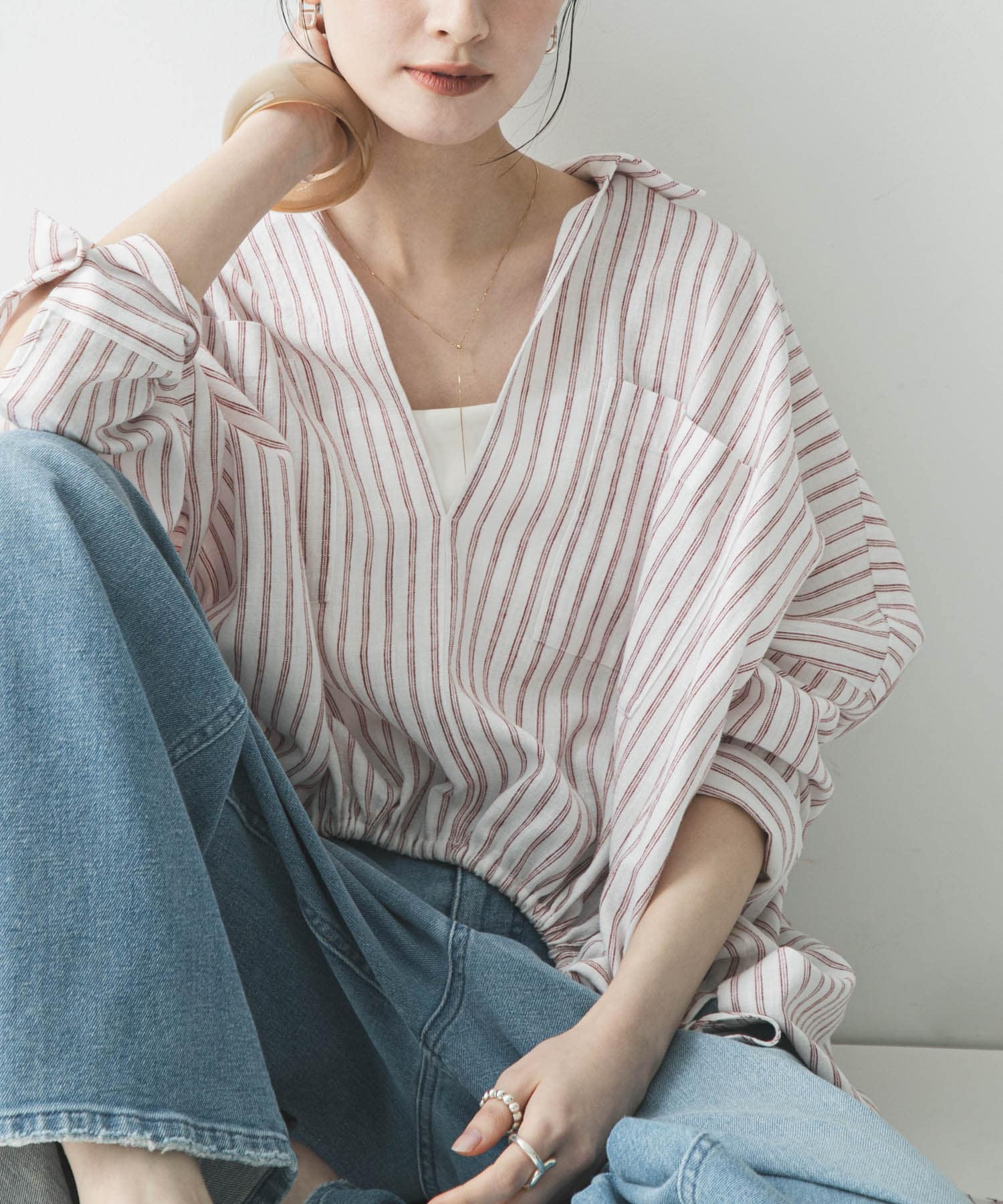 ラミーレーヨンギャザーヘムシャツ