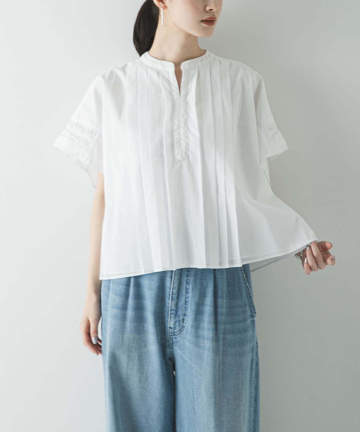 OFF WHITE