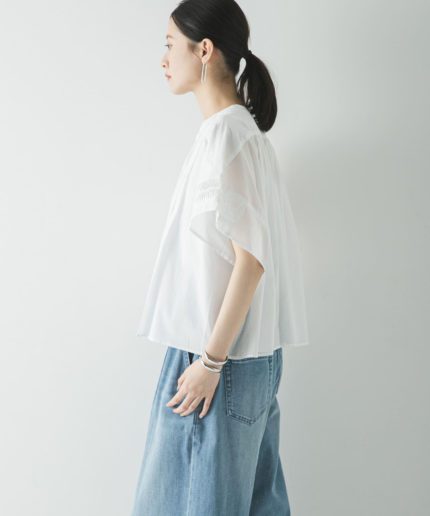 OFF WHITE