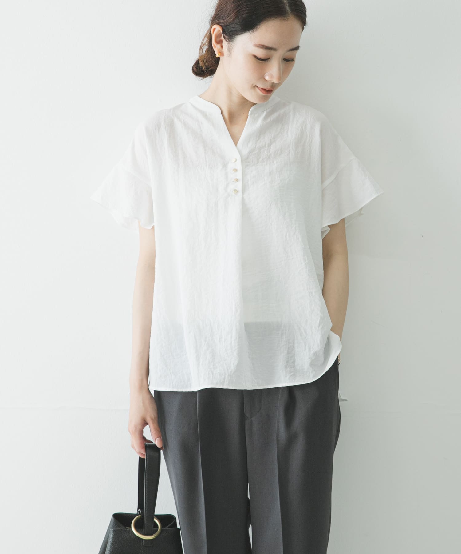 OFF WHITE