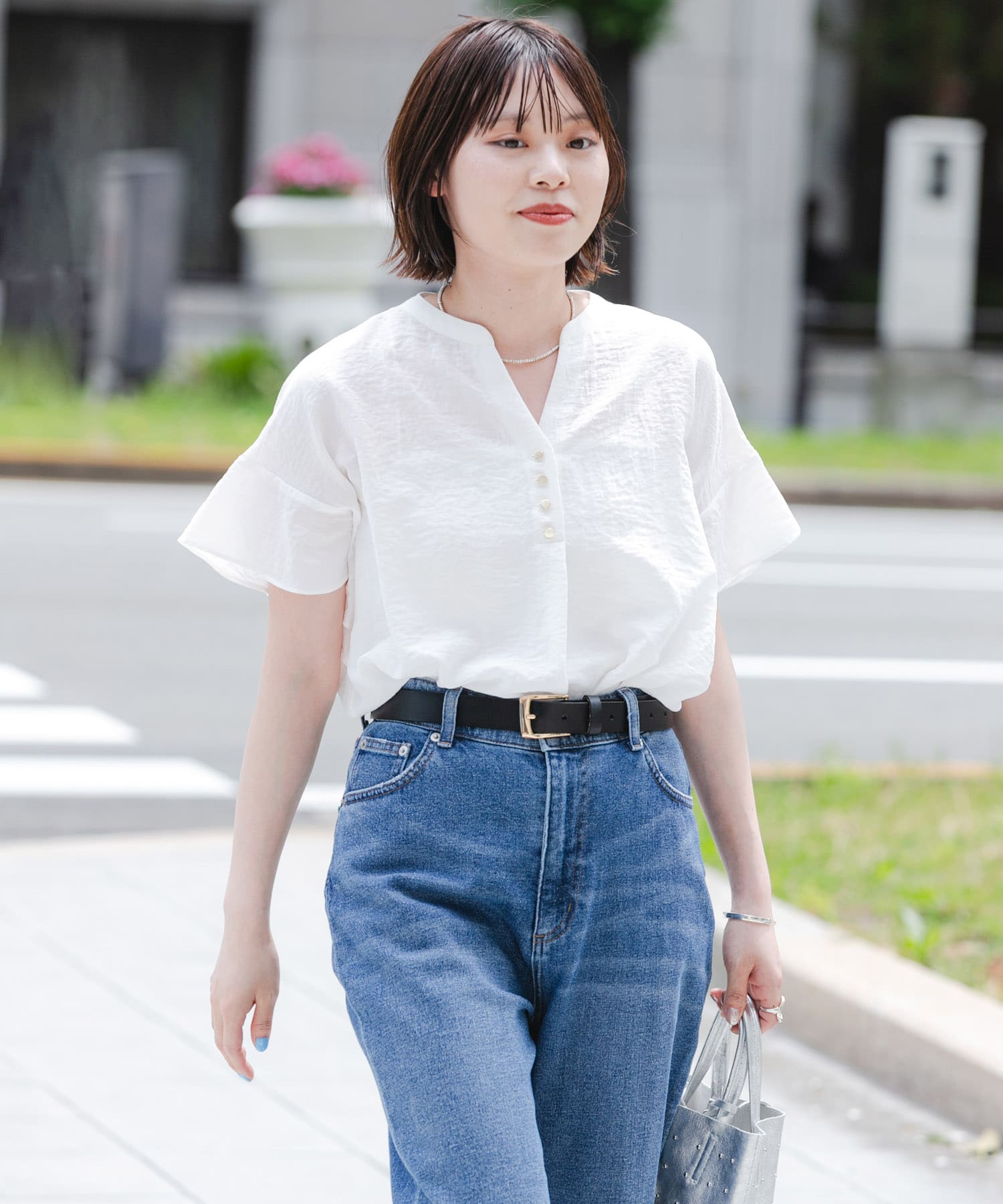 OFF WHITE