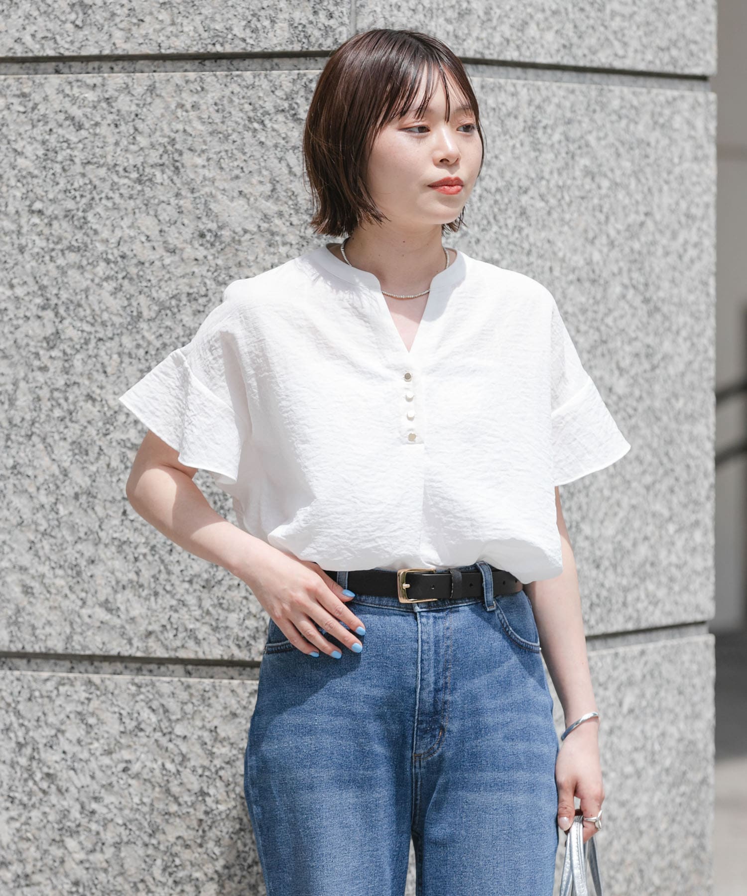 OFF WHITE