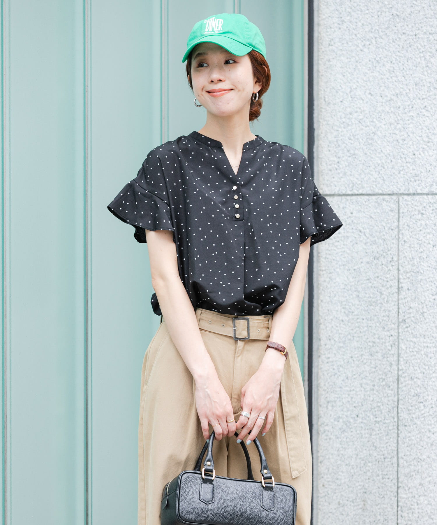 BLACK DOT