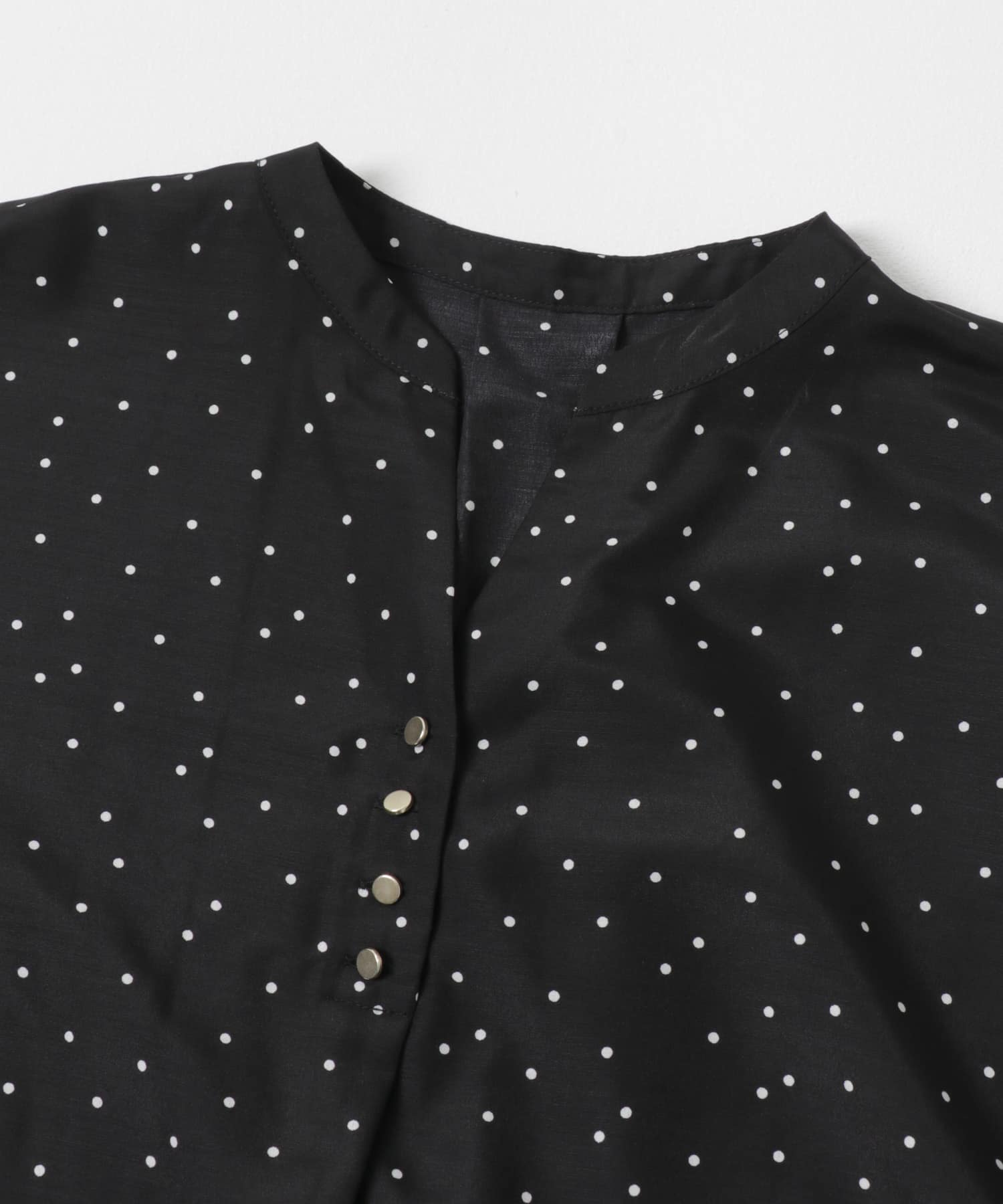 BLACK DOT