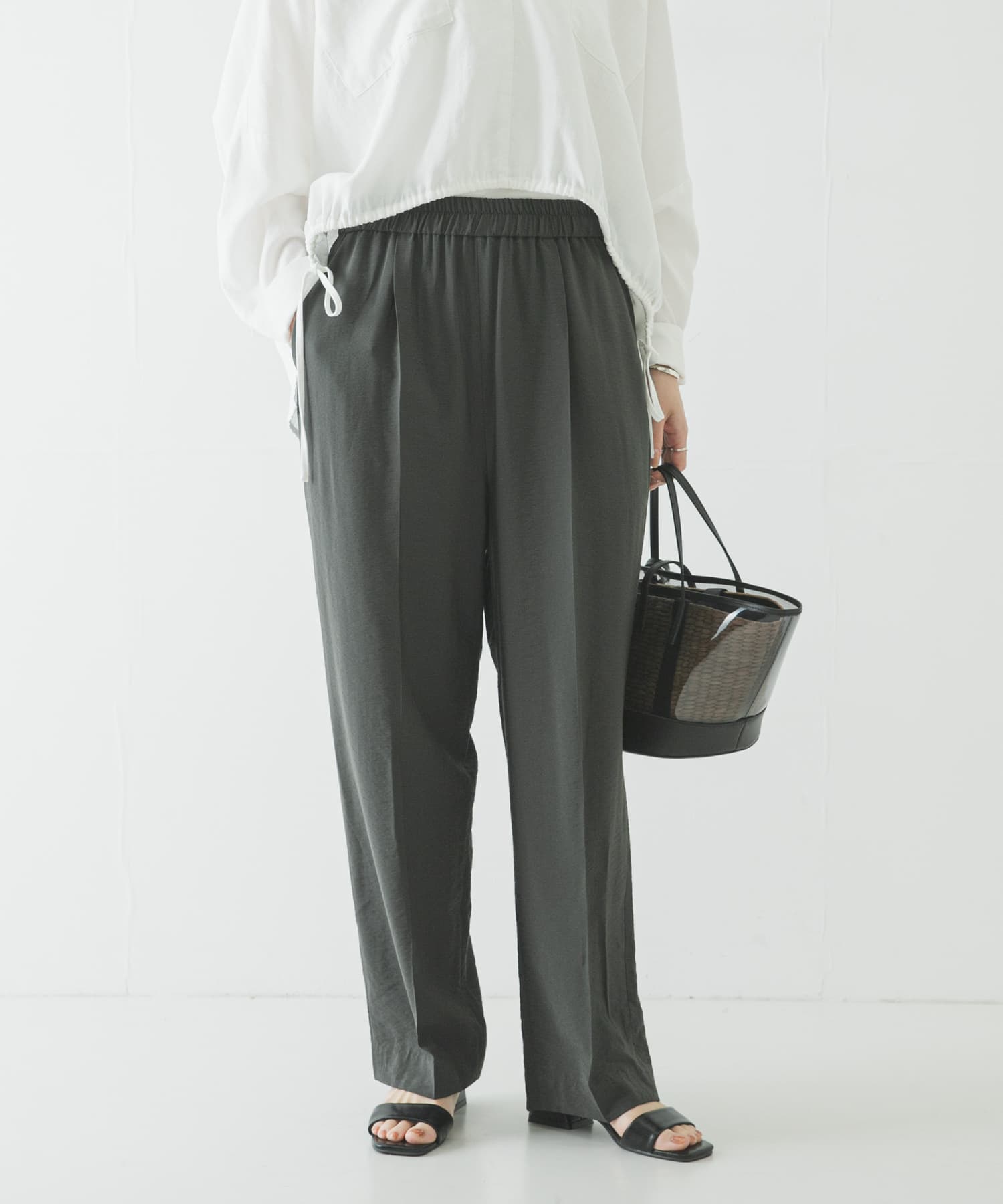 KHAKI GRAY