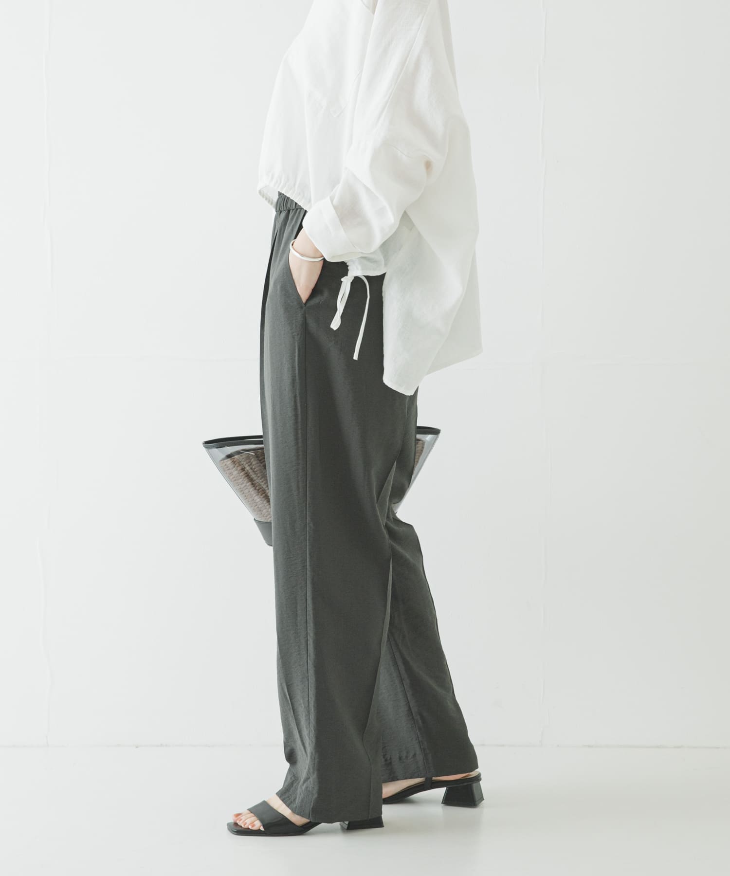 身長：162cm サイズ：38