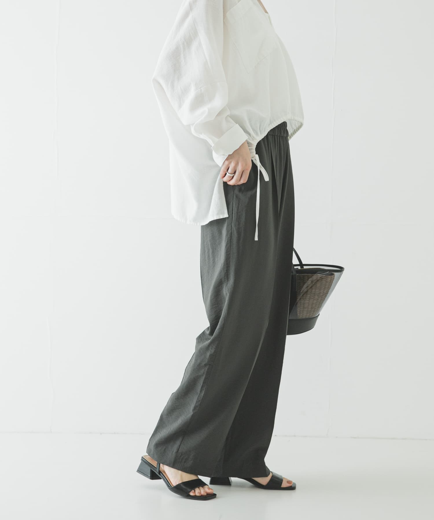 KHAKI GRAY