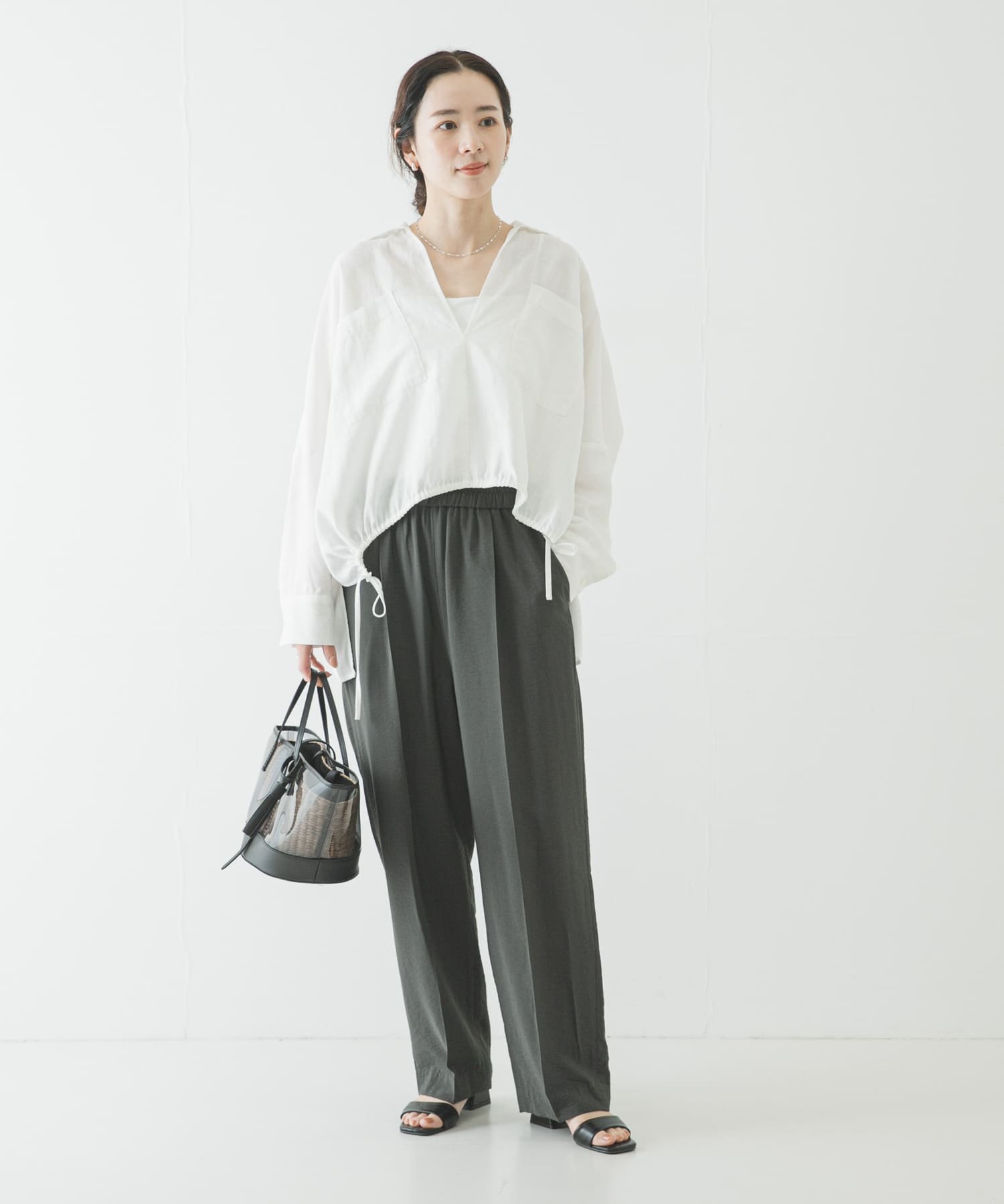 KHAKI GRAY