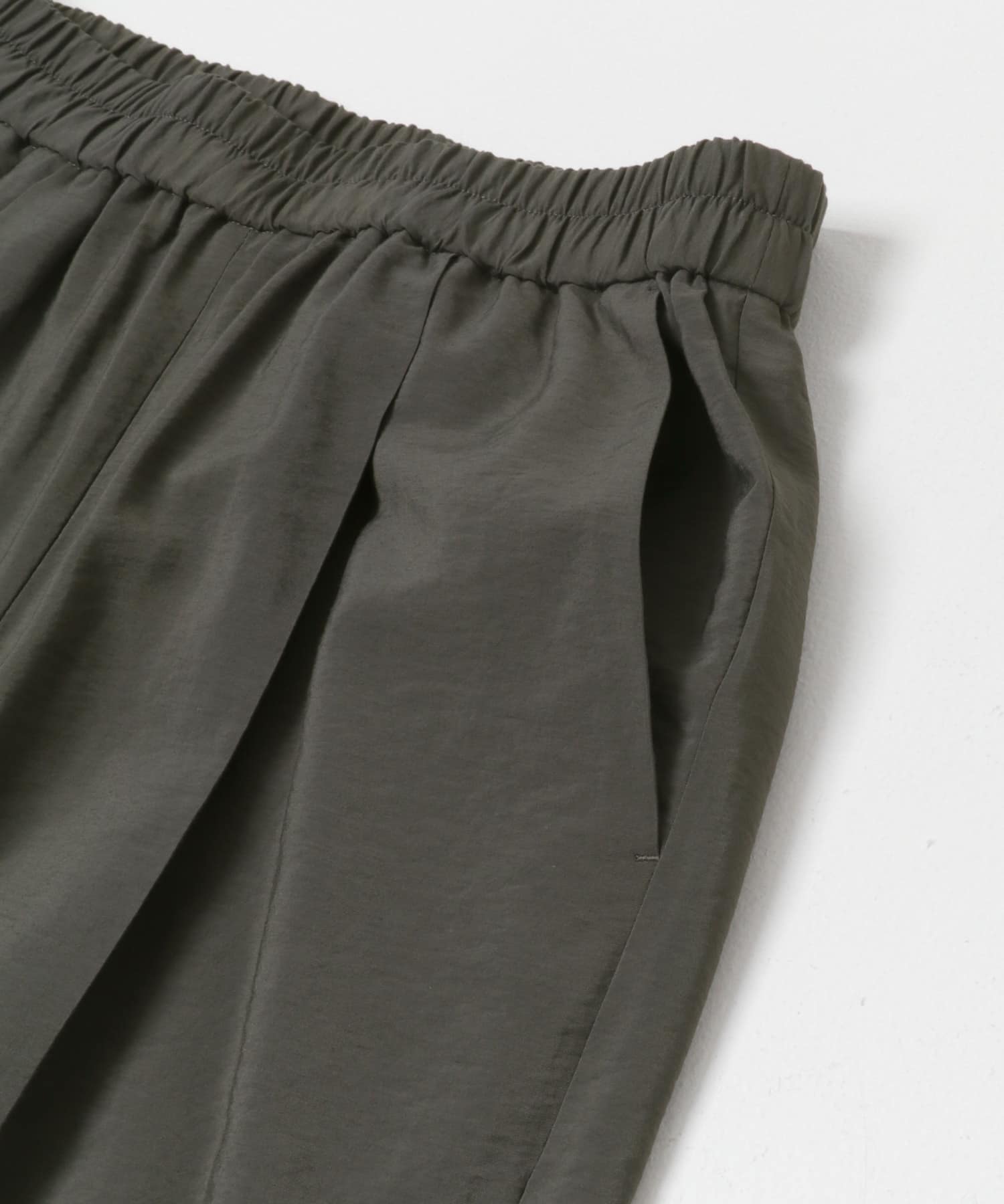 KHAKI GRAY