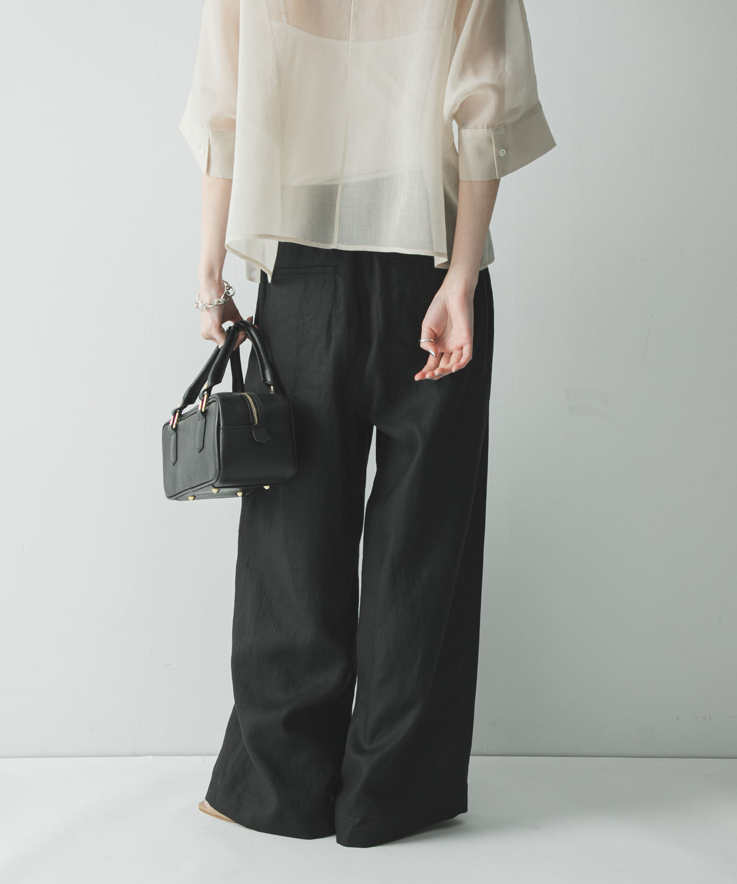 身長：166cm サイズ：38