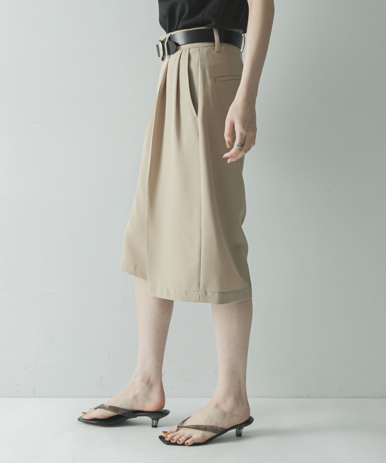 身長：166cm サイズ：38