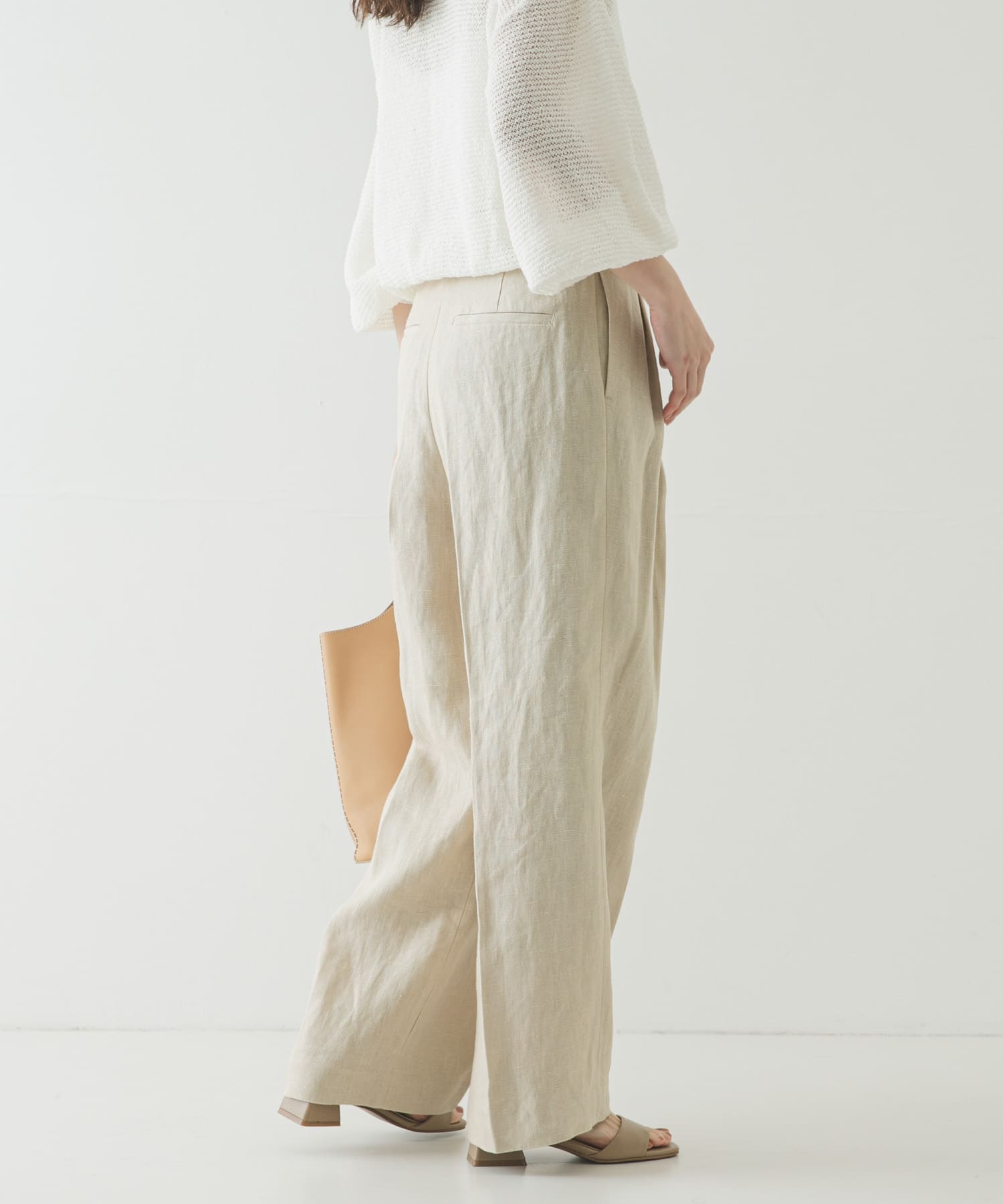 L.BEIGE