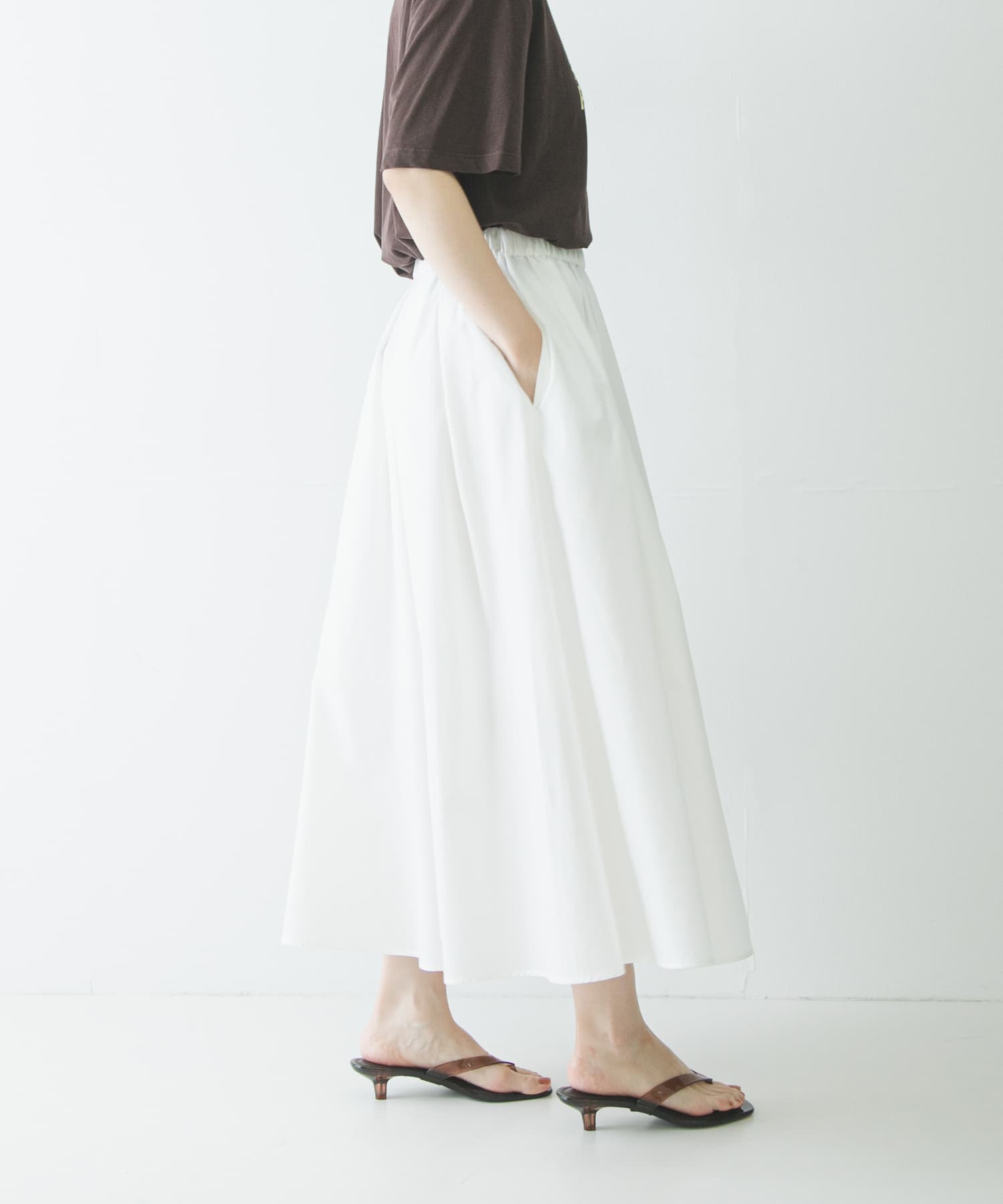 OFF WHITE