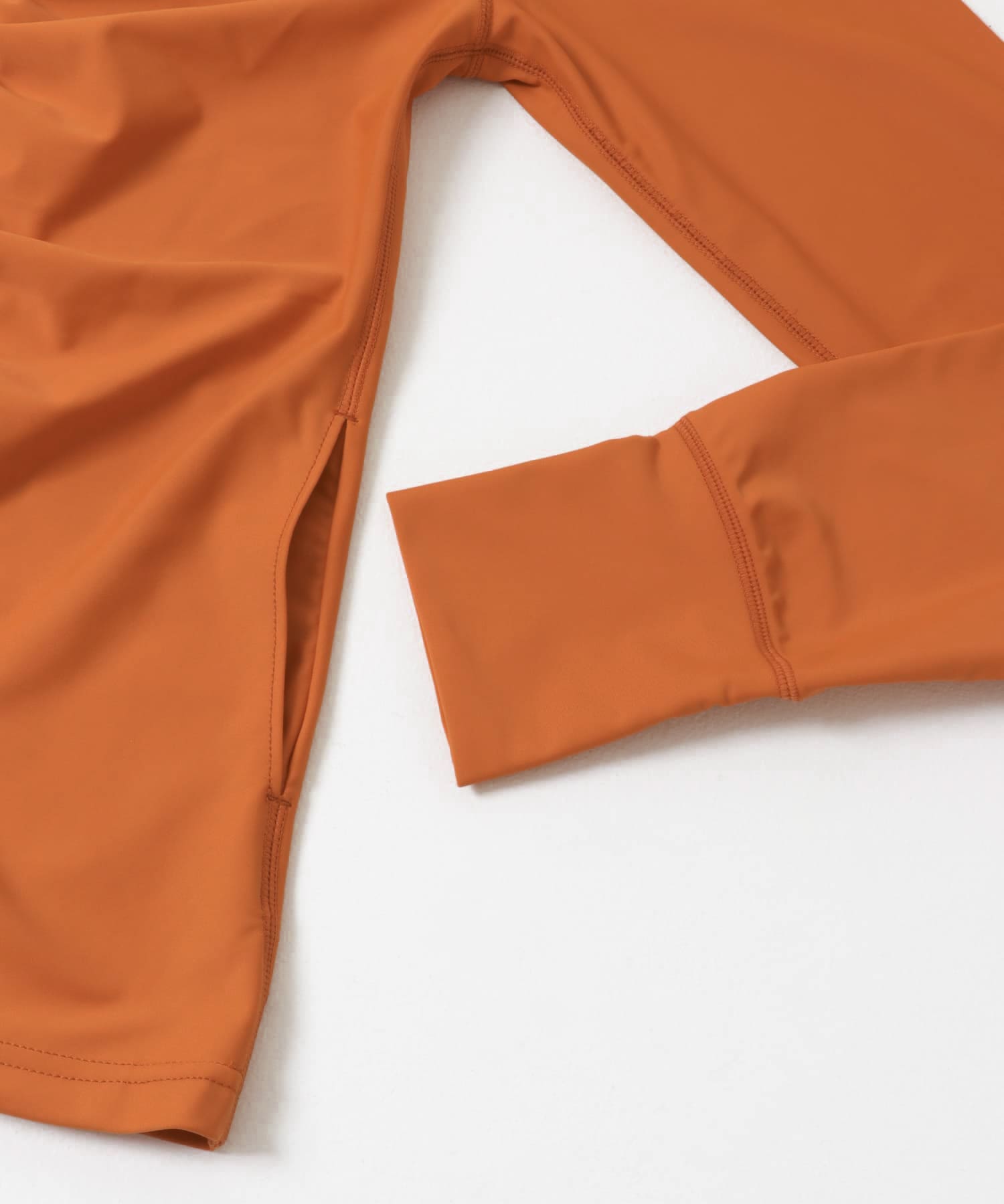 『UVカット』『一部WEB限定カラー』Swim URBAN RESEARCH　スイム フロントギャザーラッシュガード AMBER S/M