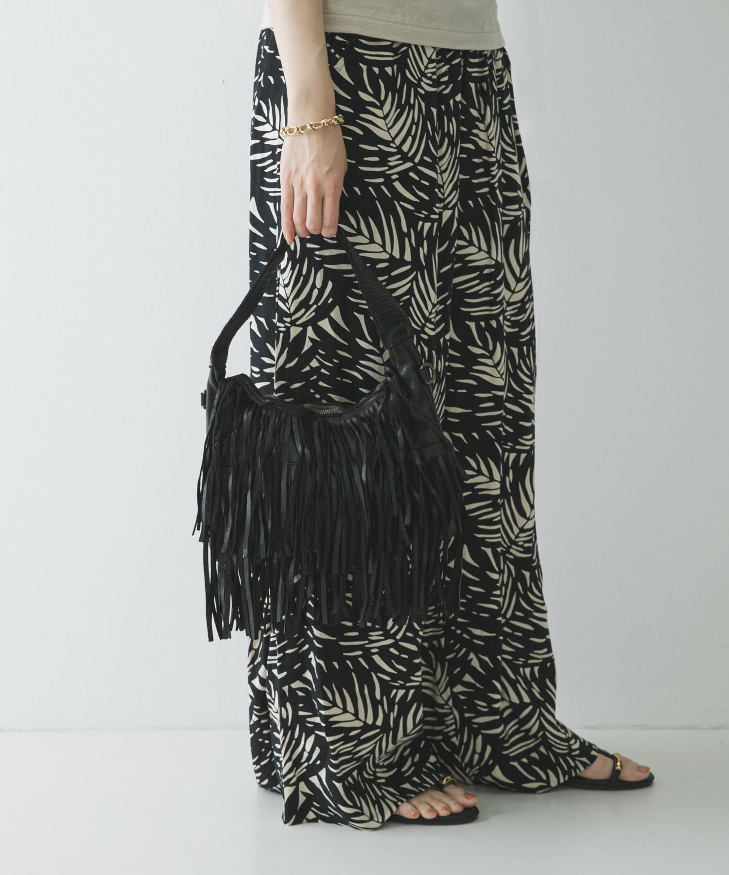 レザーフリンジハンドバッグ