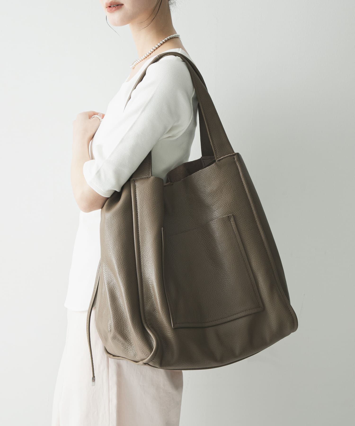 ソフトレザービッグトートバッグ