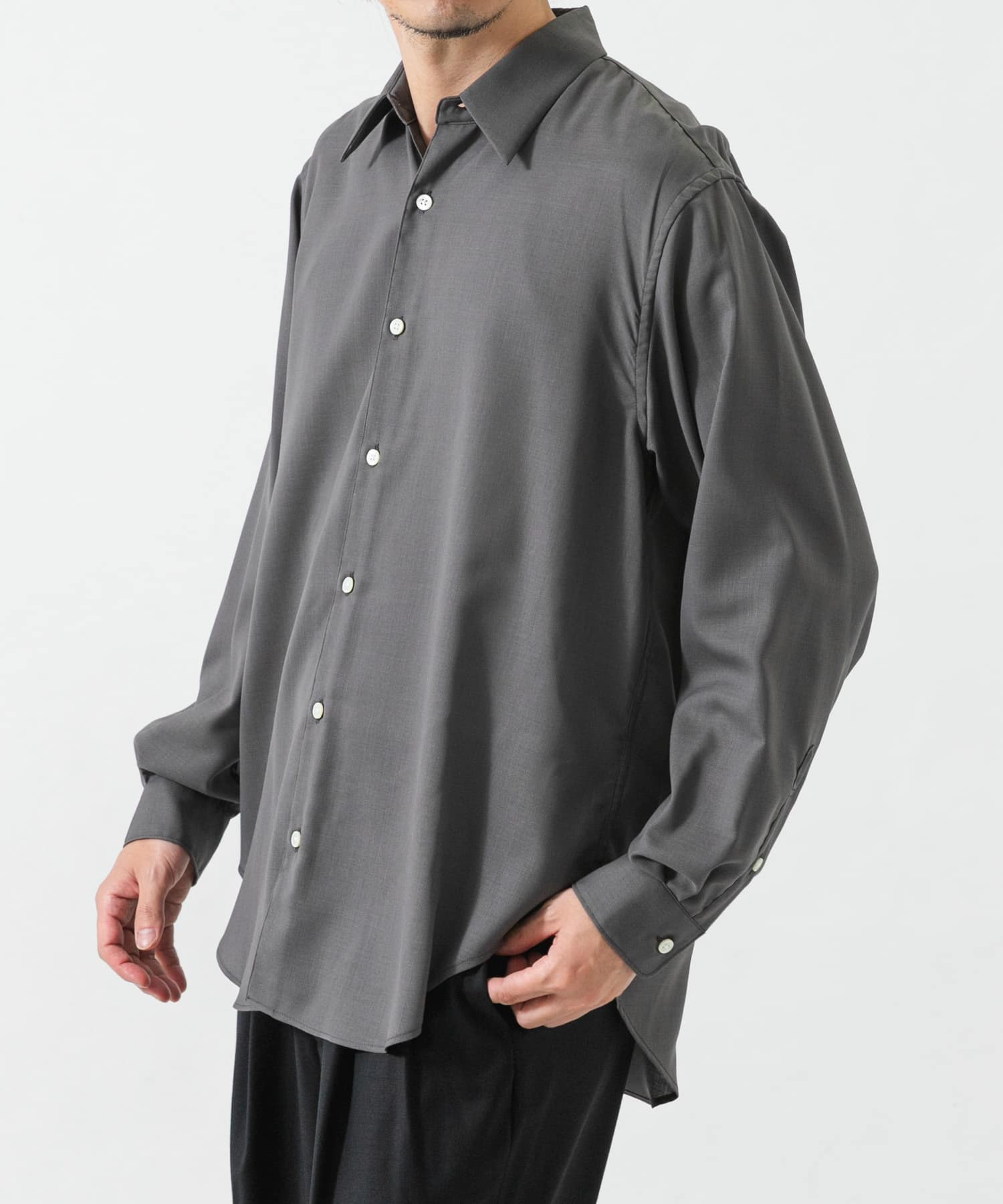 GRAY
