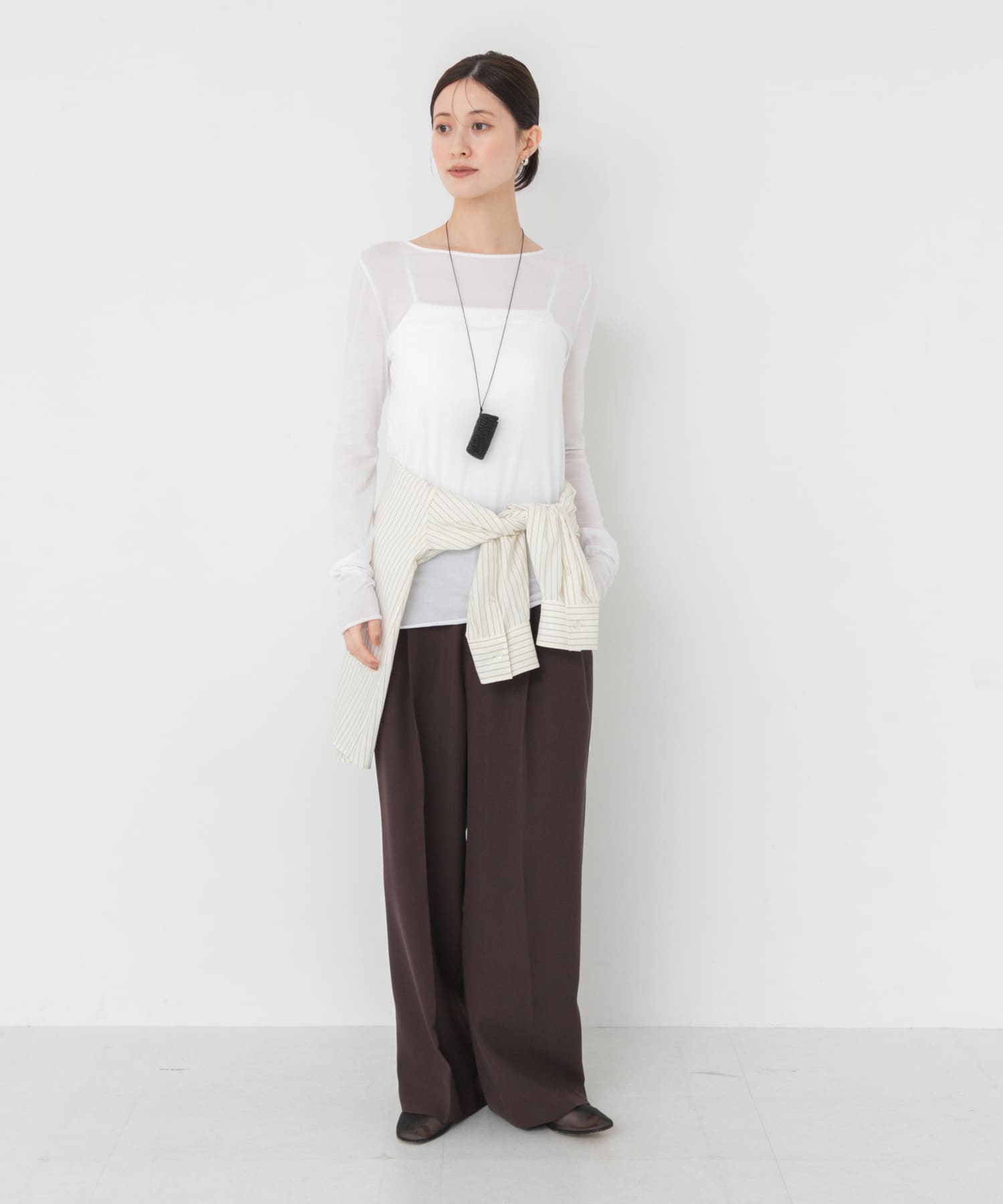 OFF WHITE