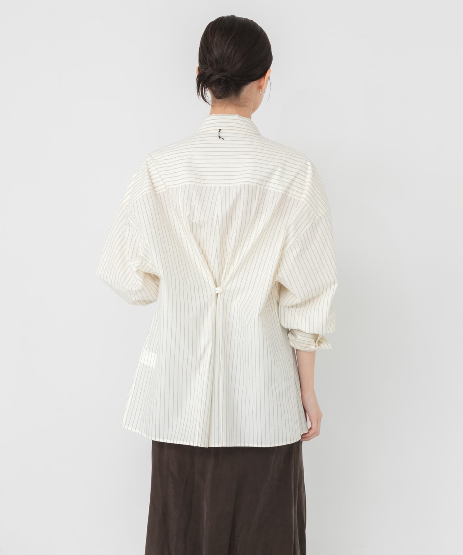OFF WHITE