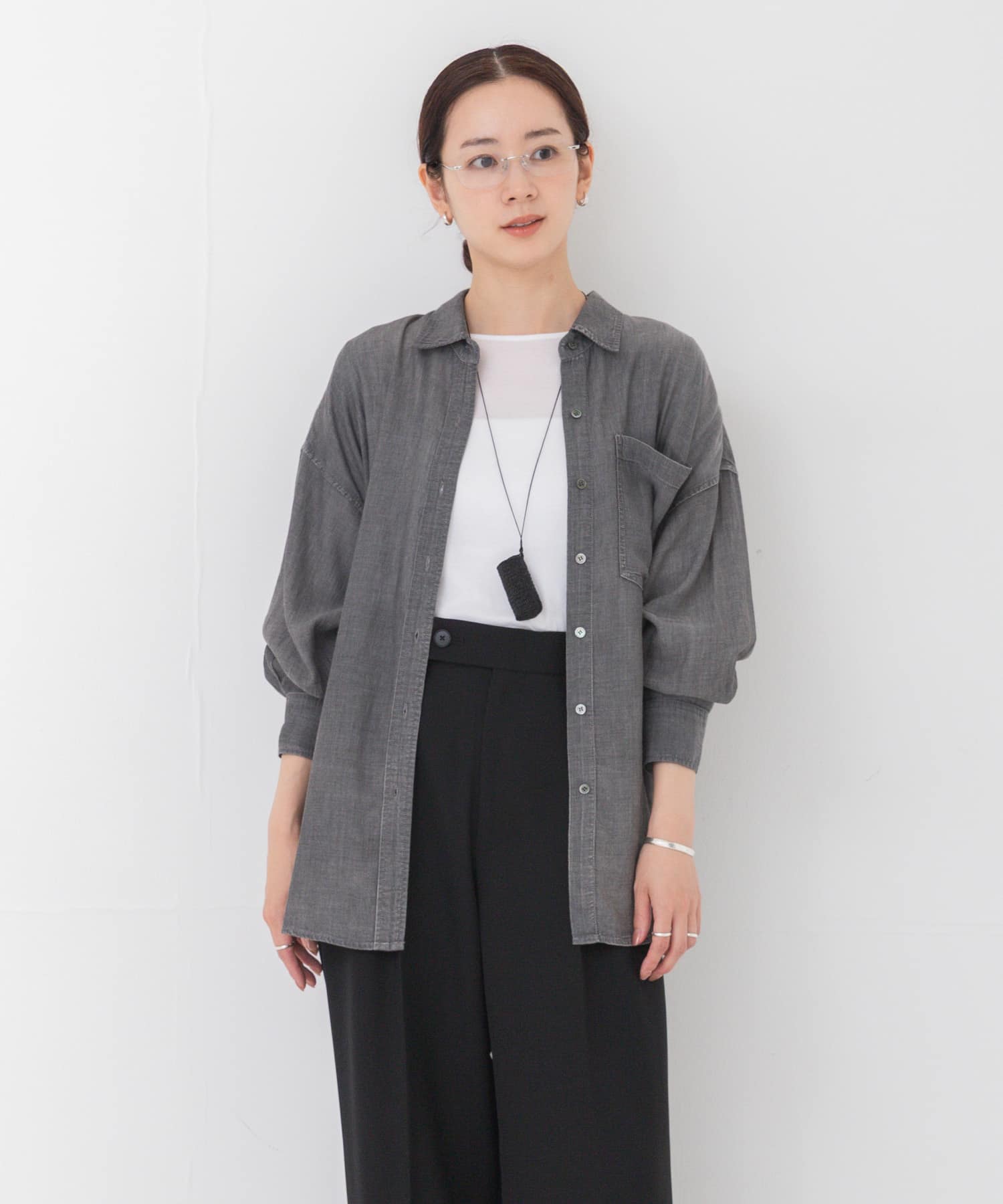 GRAY