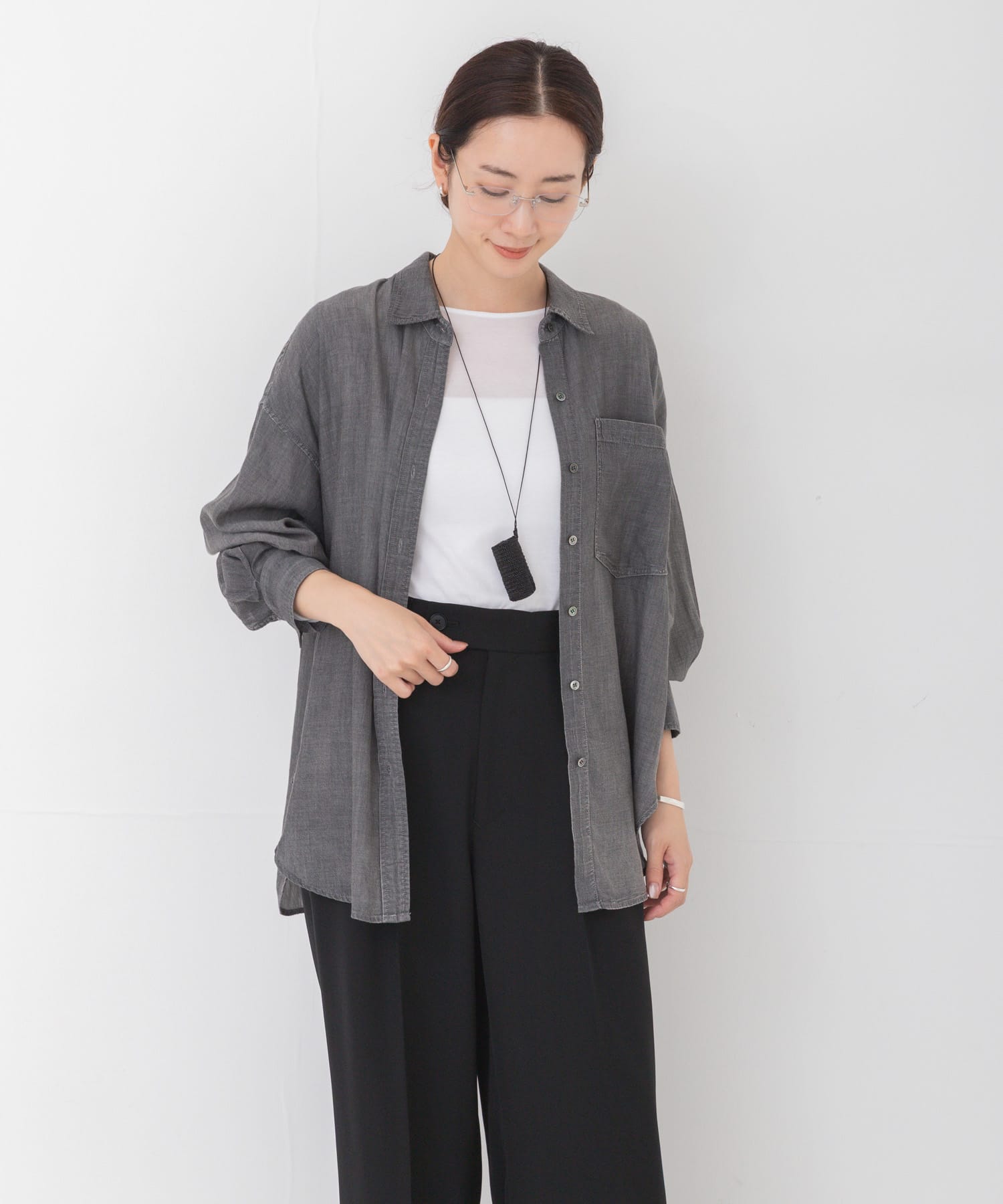 GRAY