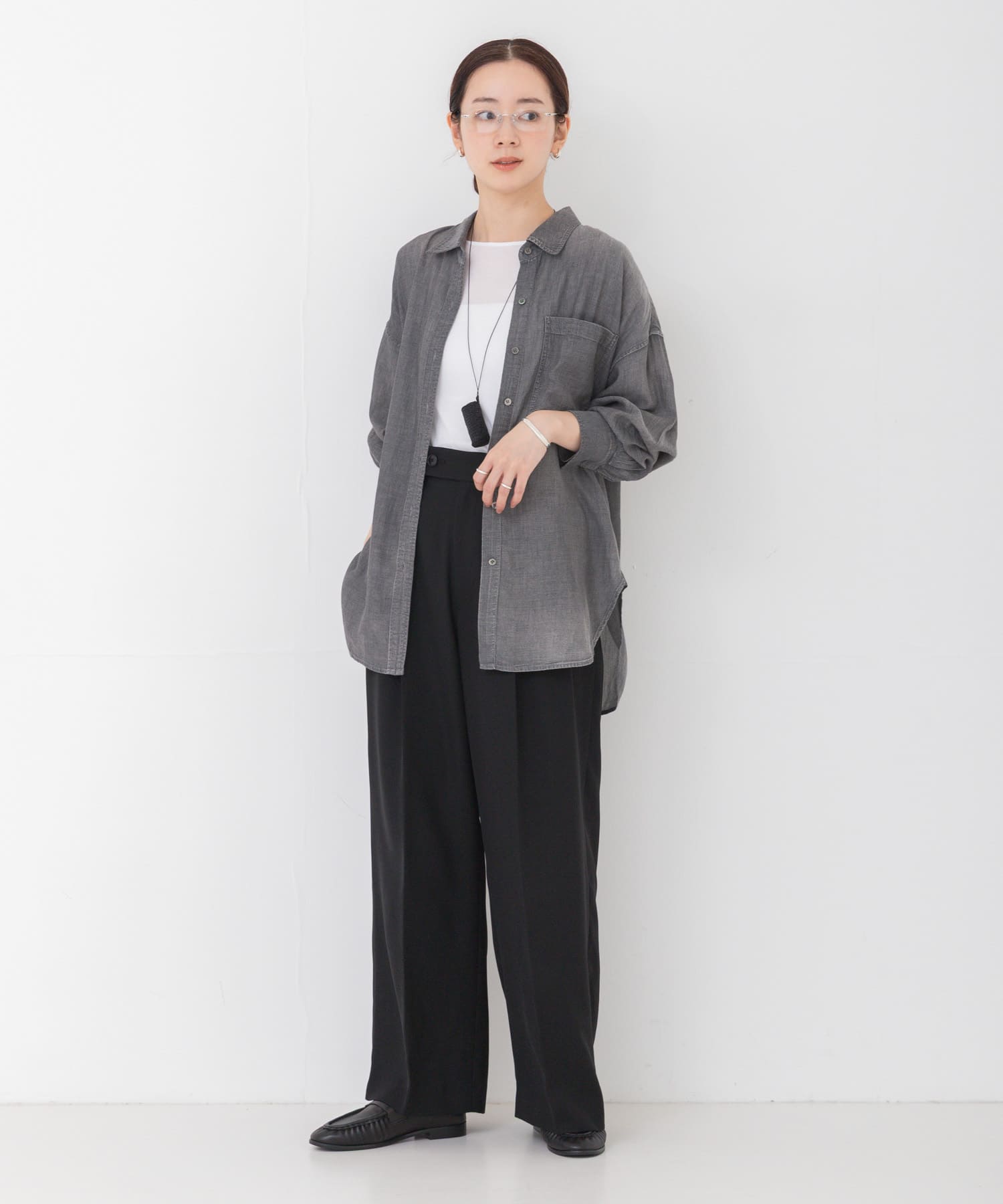 GRAY